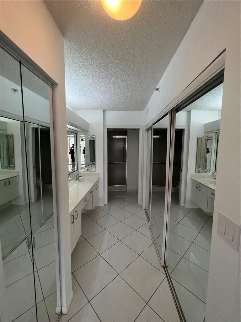 GRANVILLE KING'S POINT - Residential