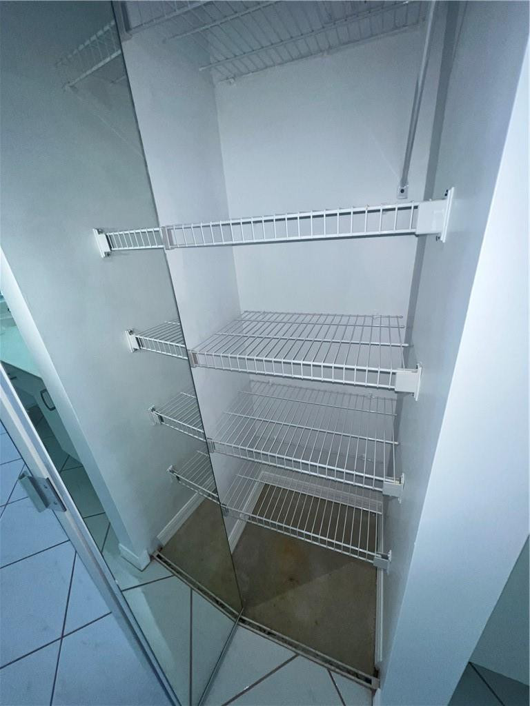 GRANVILLE KING'S POINT - Residential