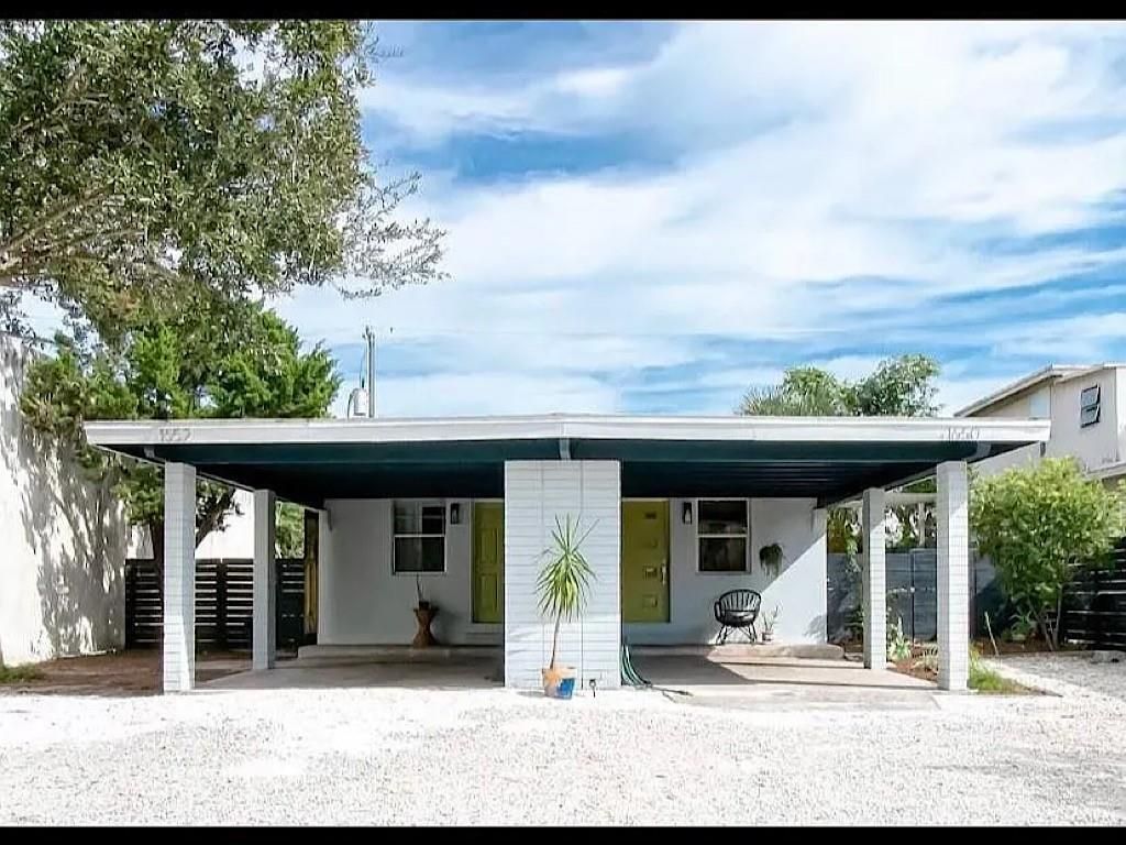 Photo of 1650 14th Avenue, Vero Beach, FL 32960 (MLS # R11154243)