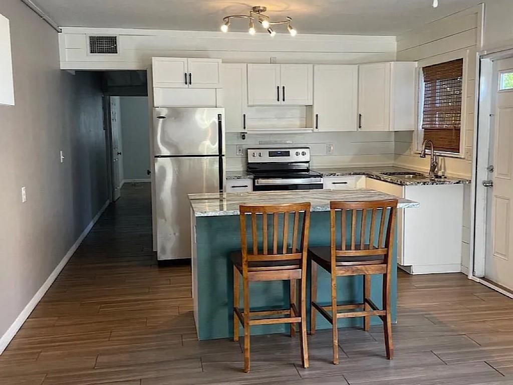 Photo of 1650 14th Avenue, Vero Beach, FL 32960 (MLS # R11154243)