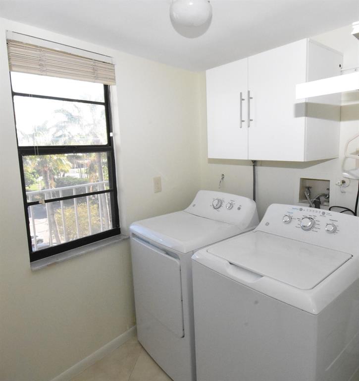 HUNTINGTON TOWERS CONDO - Residential