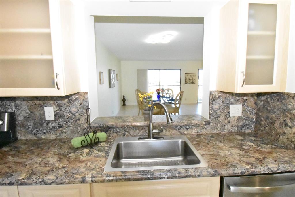 HUNTINGTON TOWERS CONDO - Residential