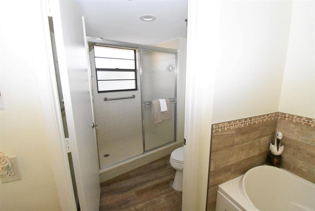 HUNTINGTON TOWERS CONDO - Residential