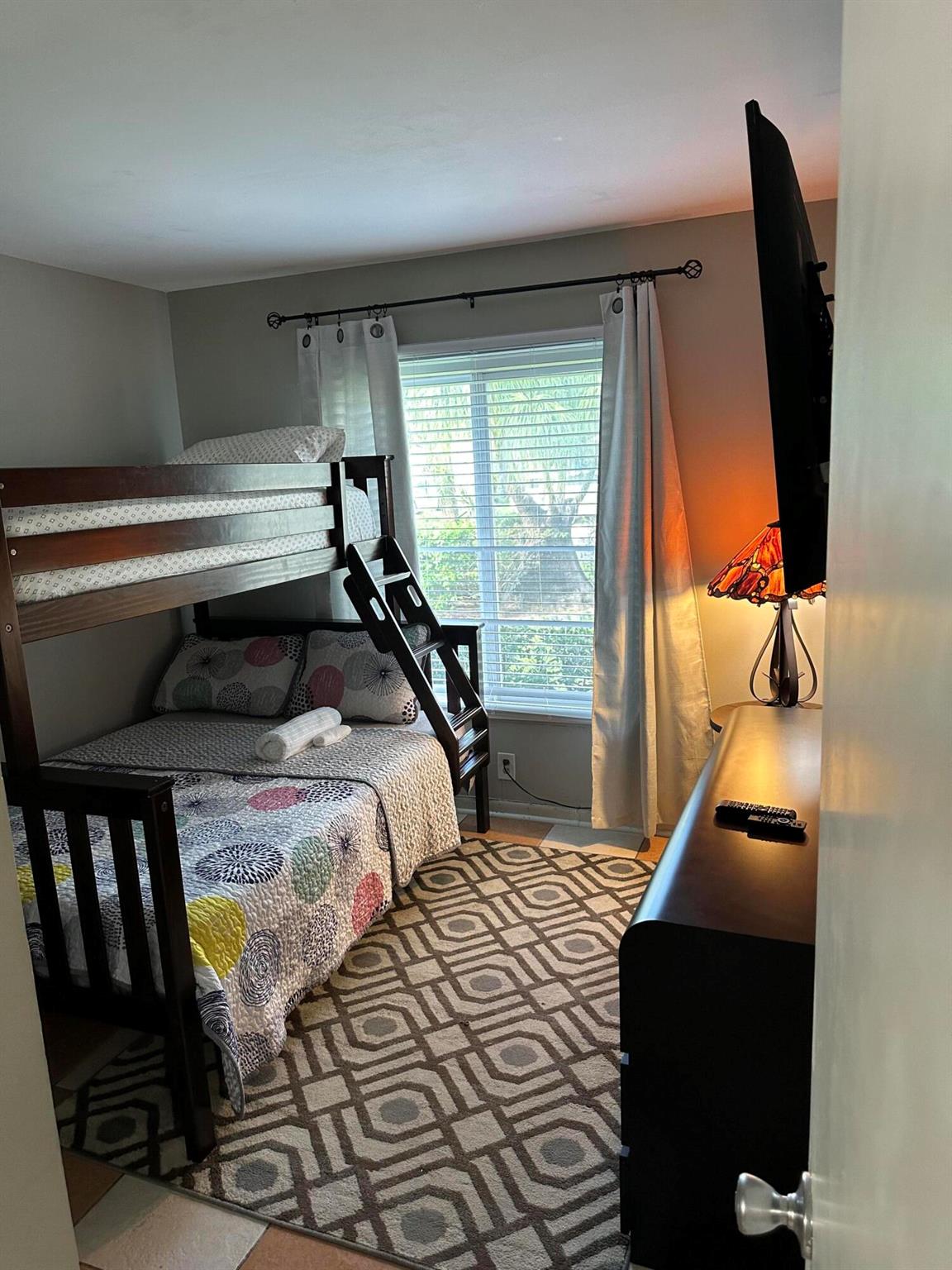 LAKE BOYNTON ESTATES 1 - Residential Lease