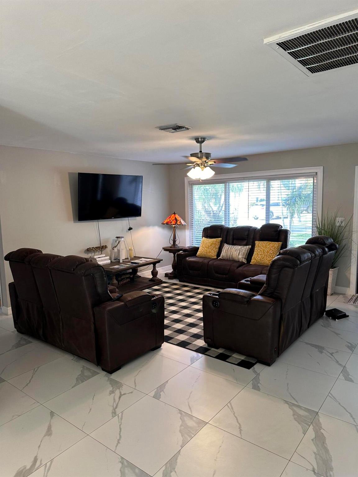 LAKE BOYNTON ESTATES 1 - Residential Lease