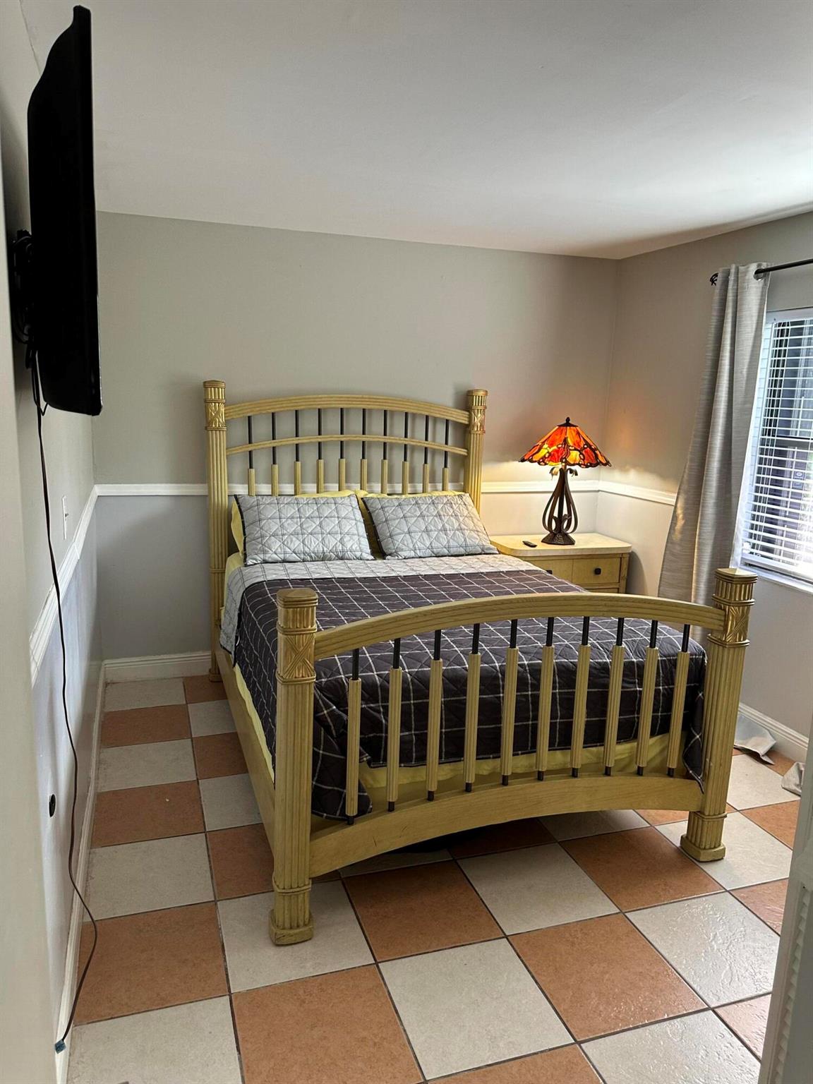 LAKE BOYNTON ESTATES 1 - Residential Lease