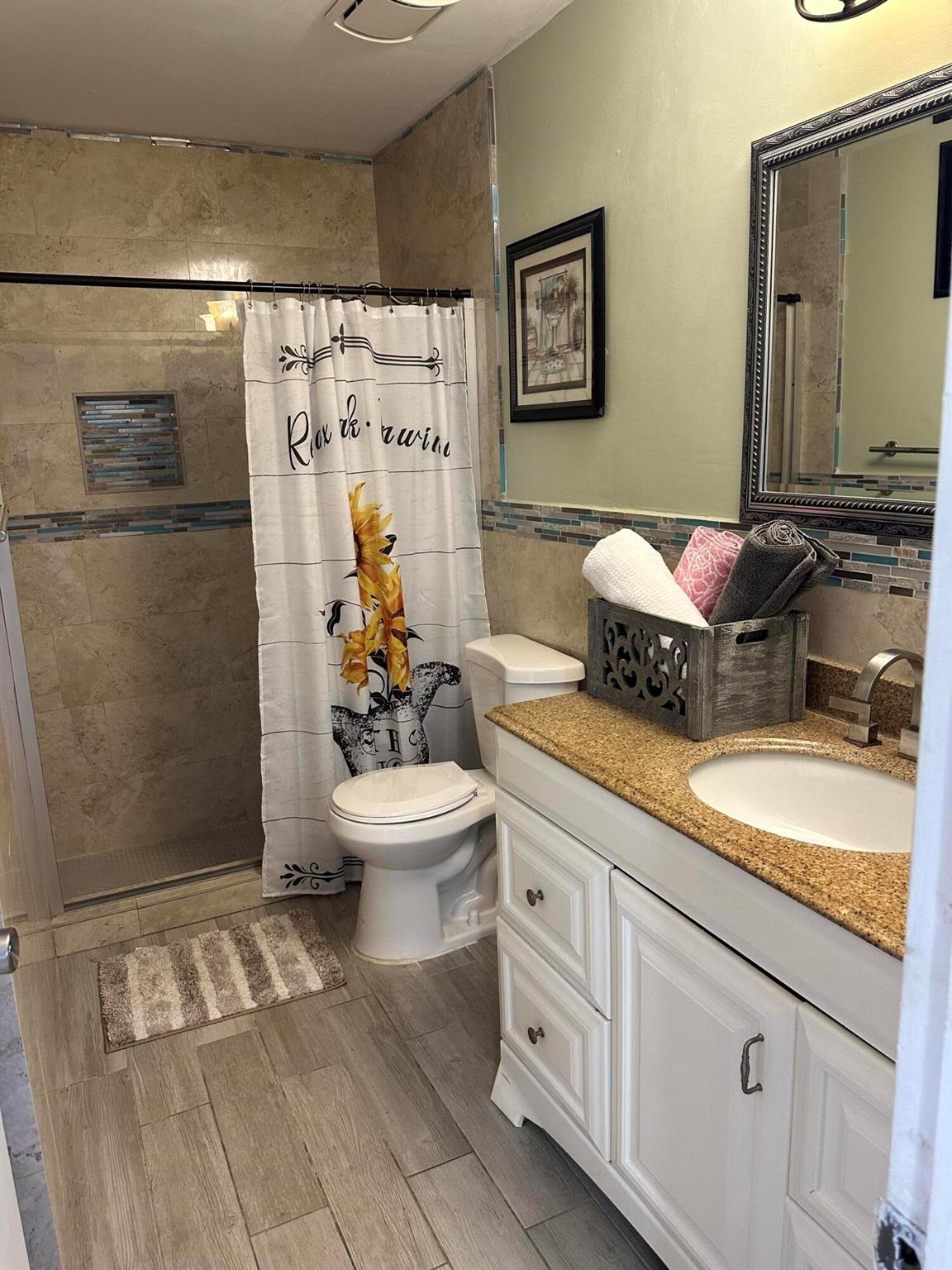 LAKE BOYNTON ESTATES 1 - Residential Lease