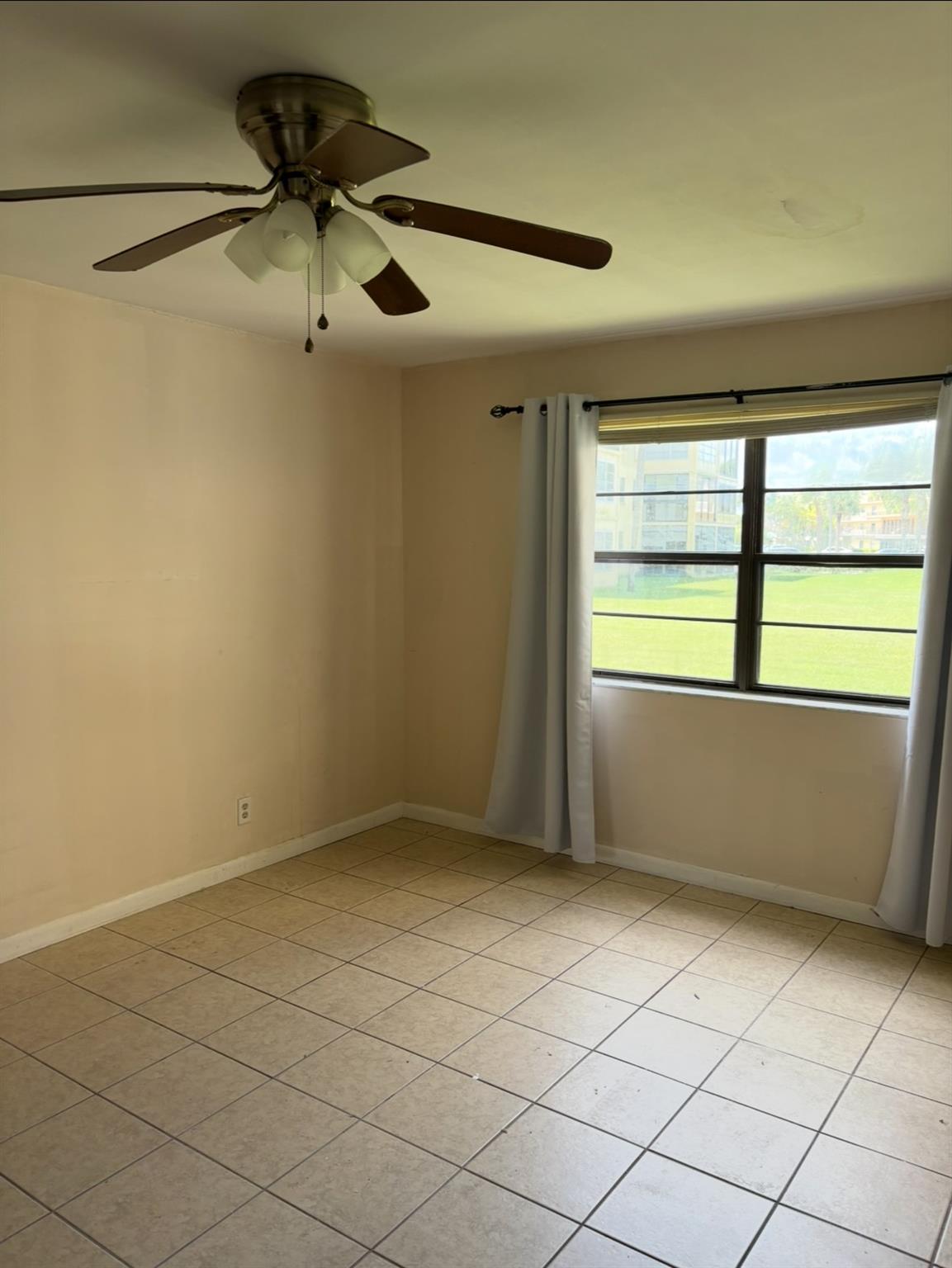 ISLE OF SANDALFOOT CONDO - Residential