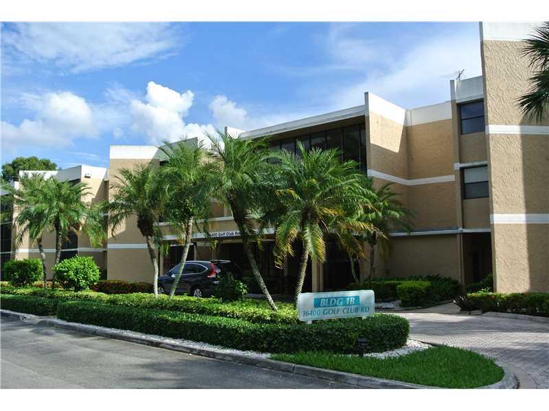 COUNTRY CLUB VILLAGE - Residential