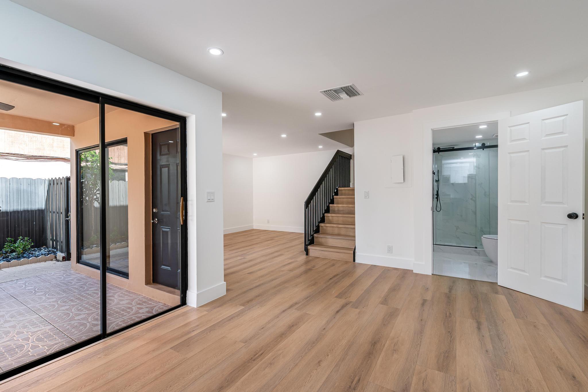 Holly Tree Patio Villas - Residential