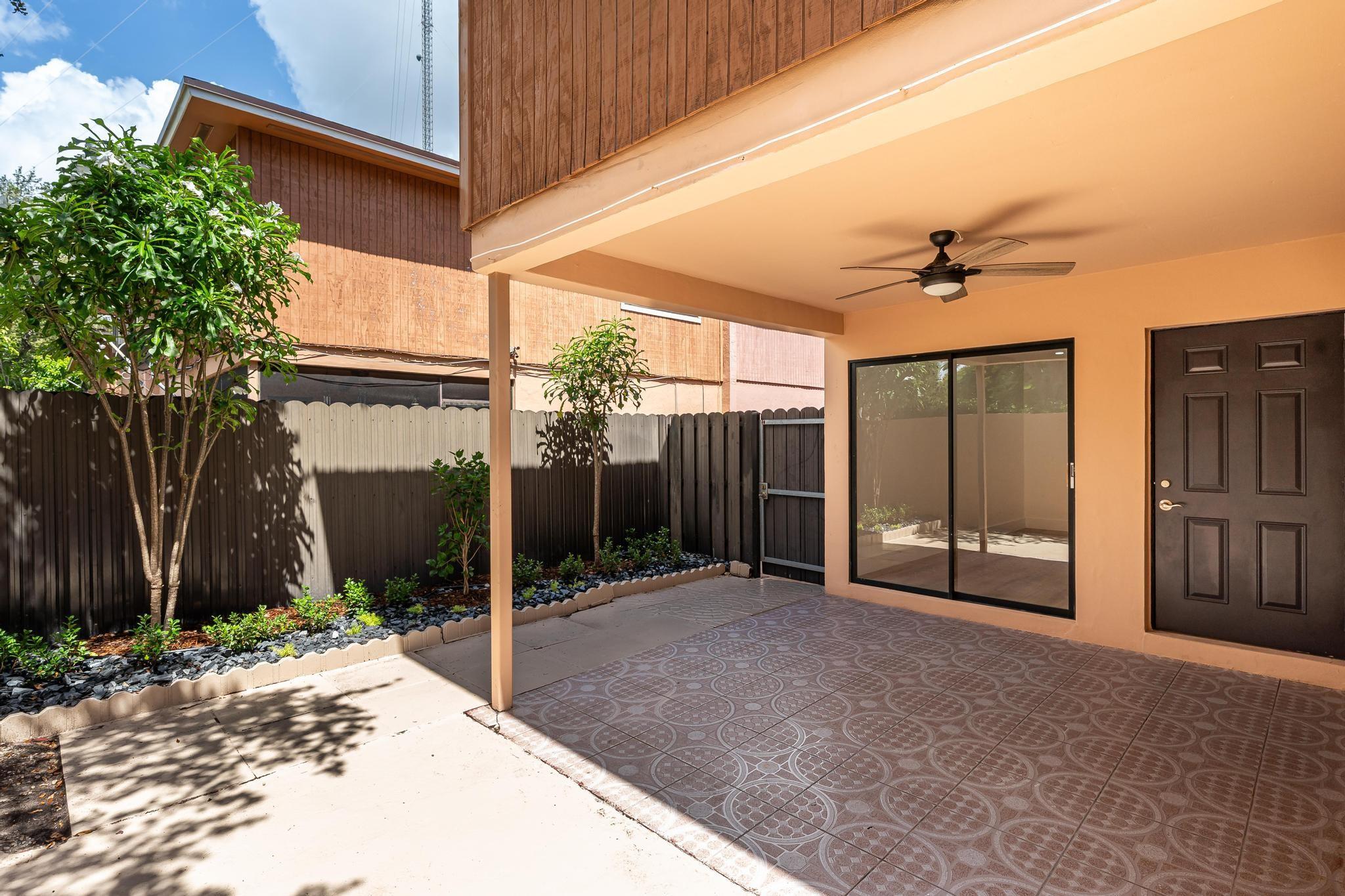 Holly Tree Patio Villas - Residential