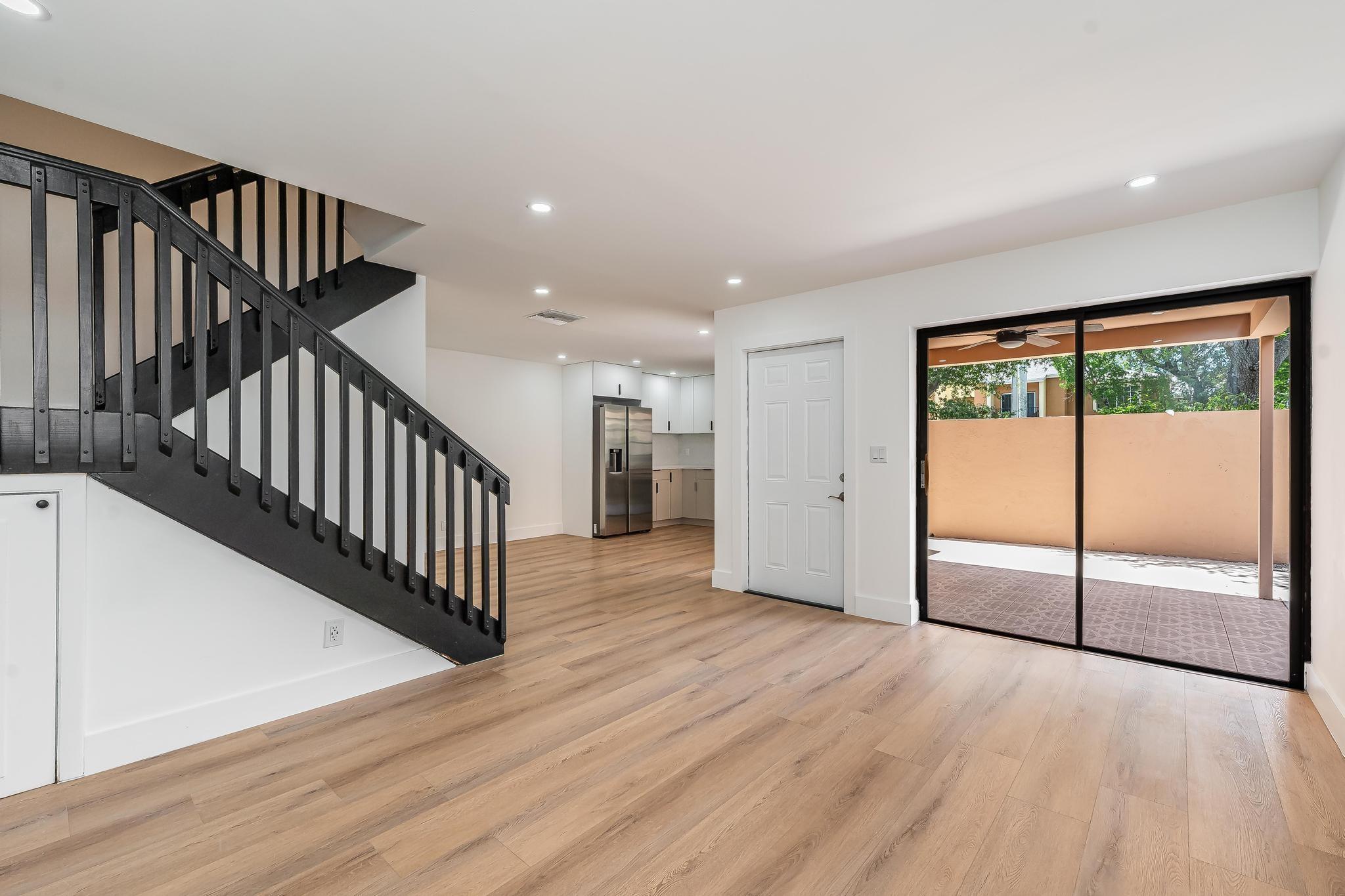 Holly Tree Patio Villas - Residential