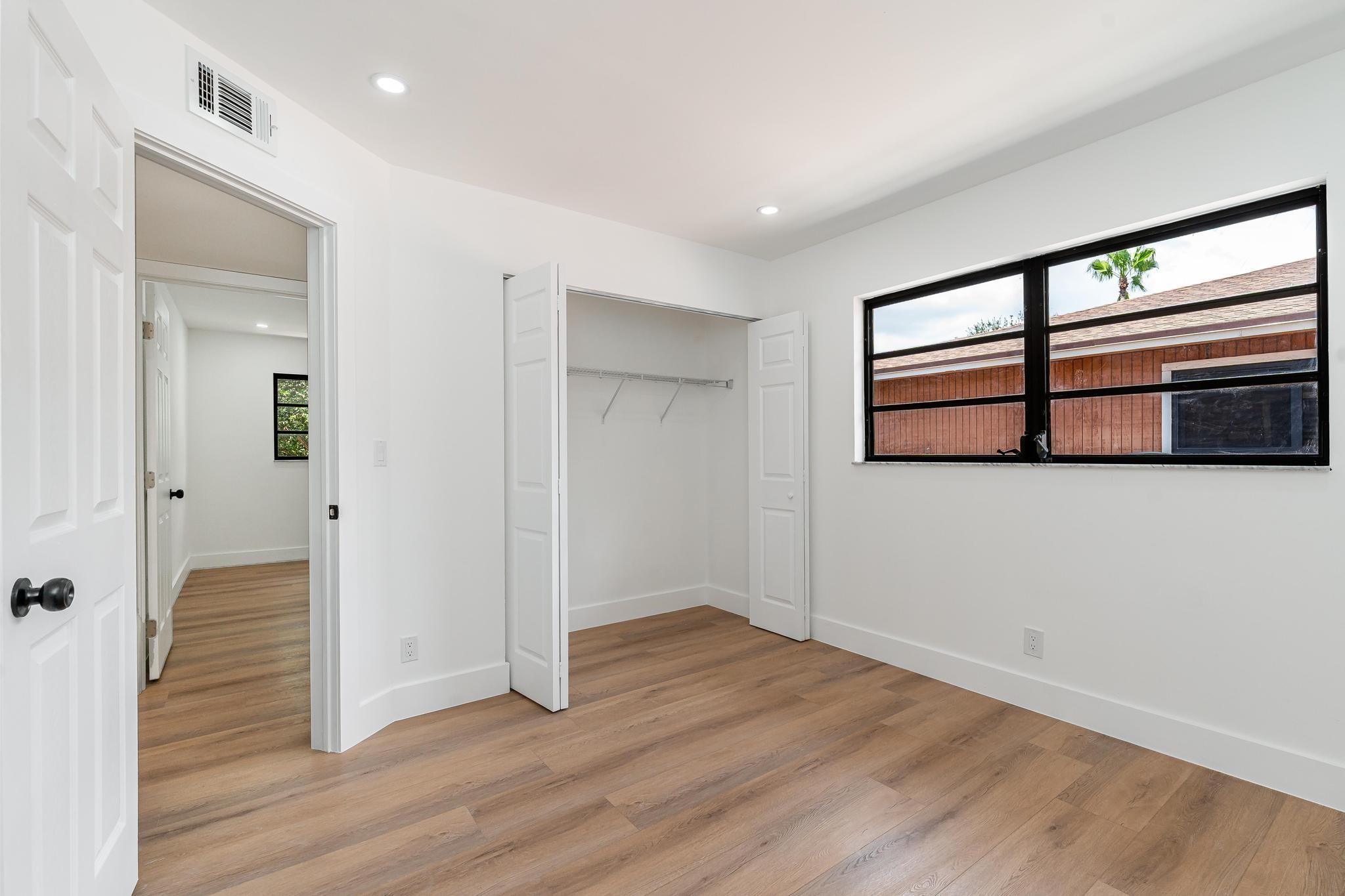 Holly Tree Patio Villas - Residential