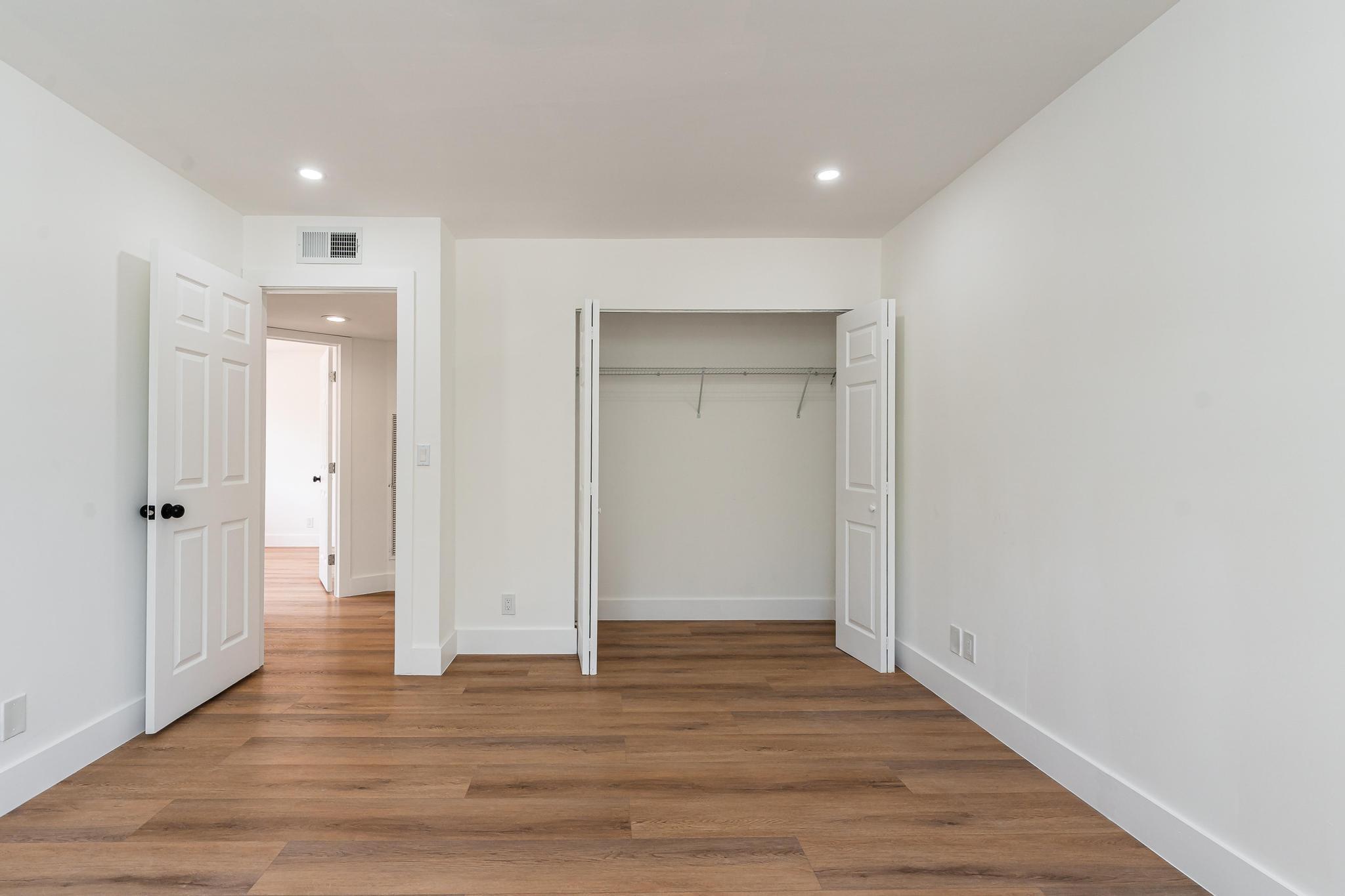 Holly Tree Patio Villas - Residential