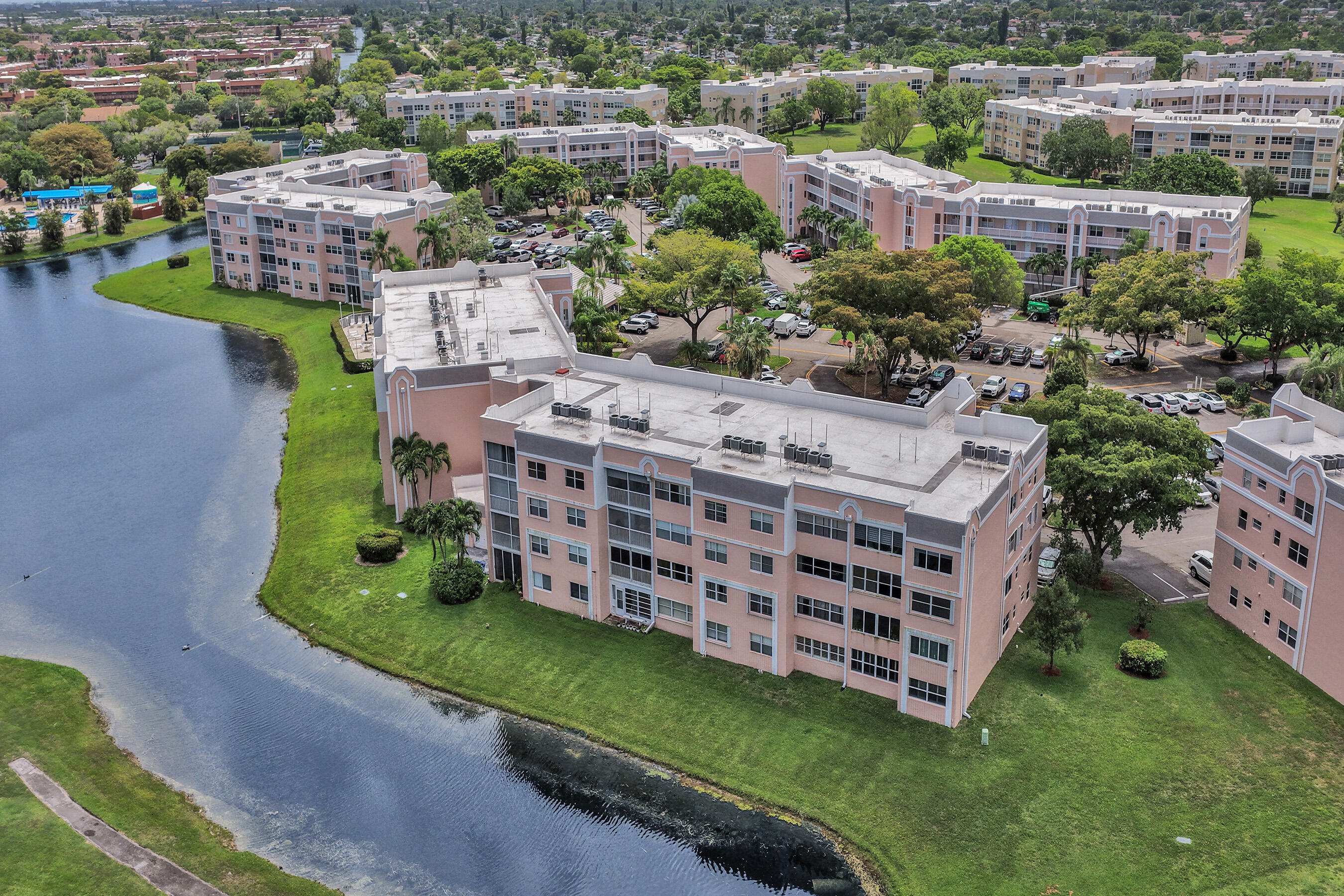 SUNRISE LAKES 190 CONDO - Residential