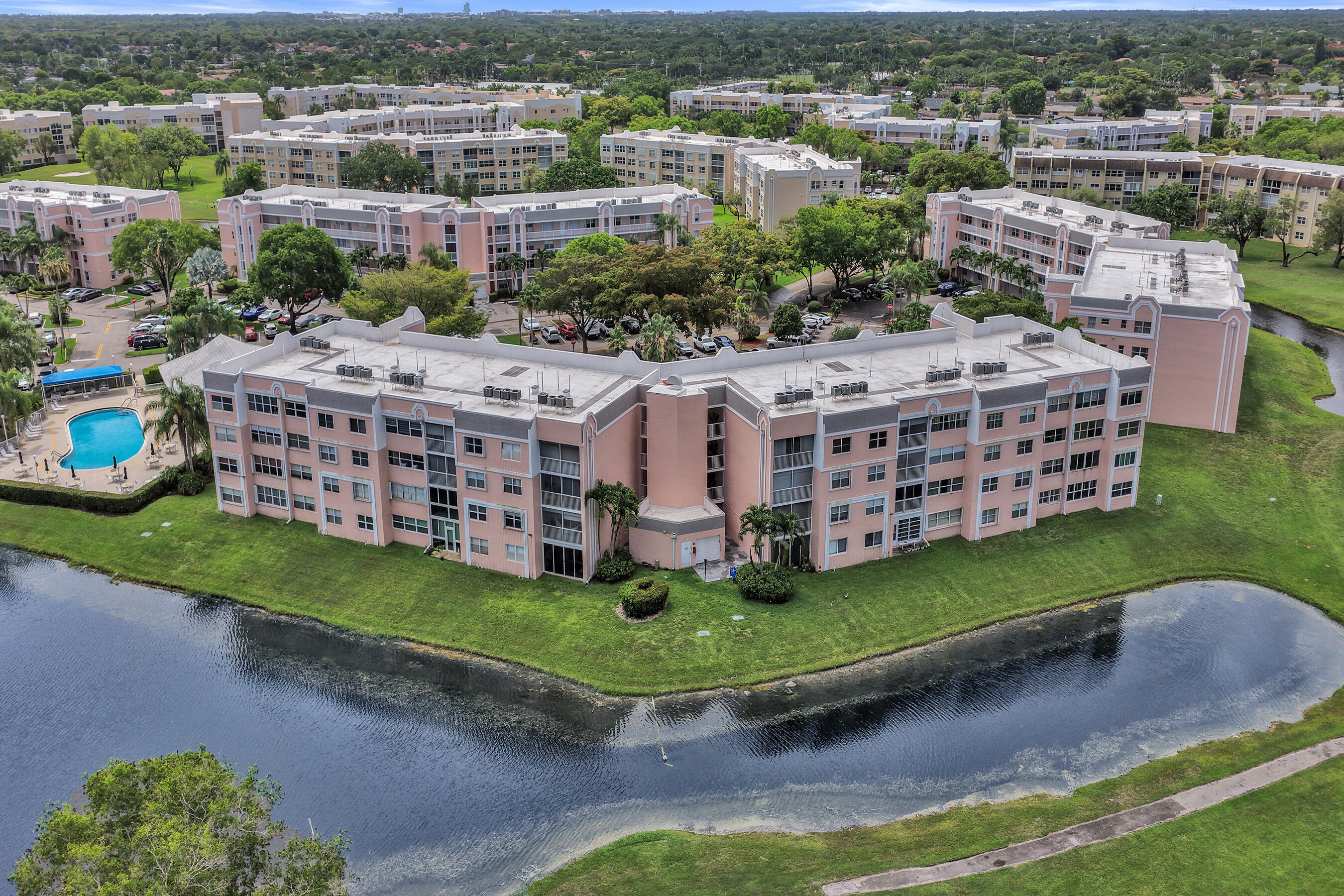 SUNRISE LAKES 190 CONDO - Residential