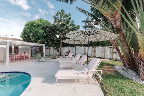 Tiny photo for 3057 NE 16th Avenue, Oakland Park, FL 33334 (MLS # B26018986)