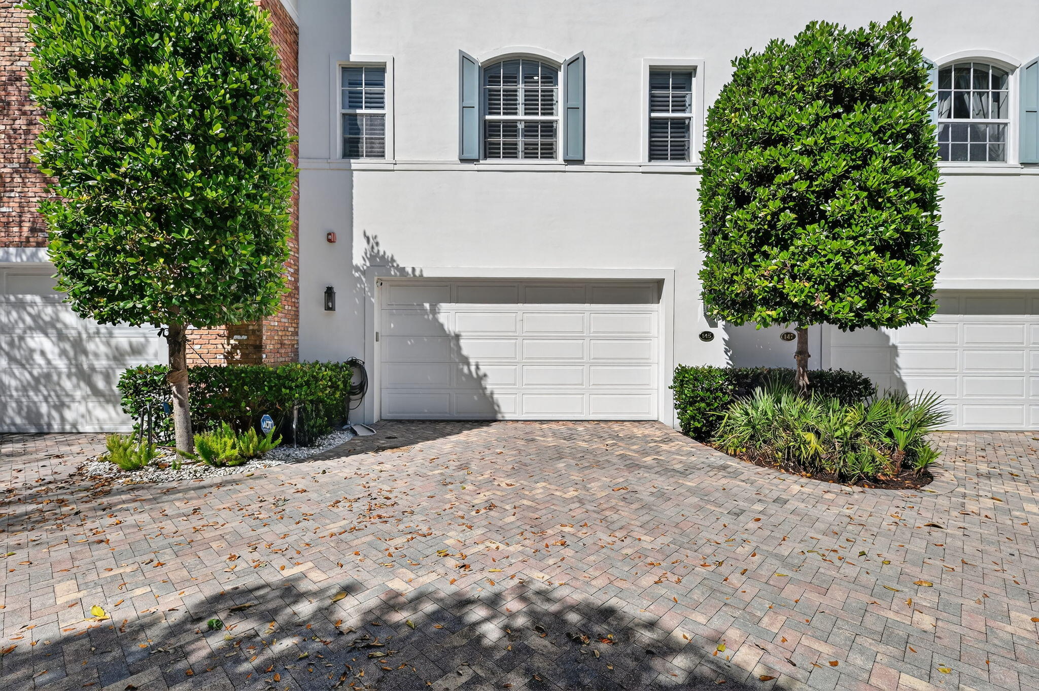 CANNERY ROW - Residential