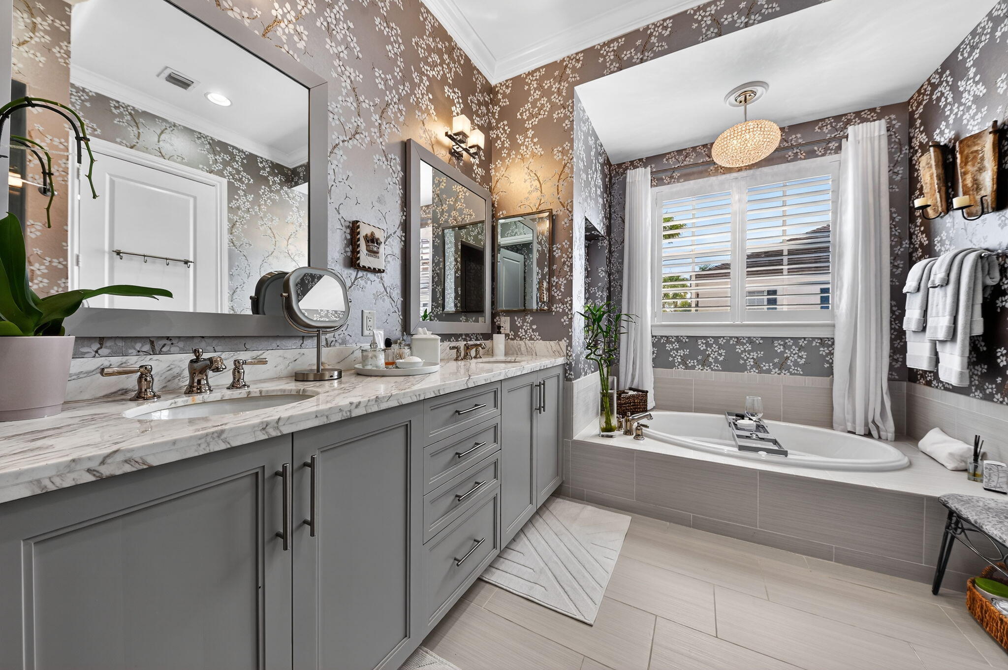 CANNERY ROW - Residential