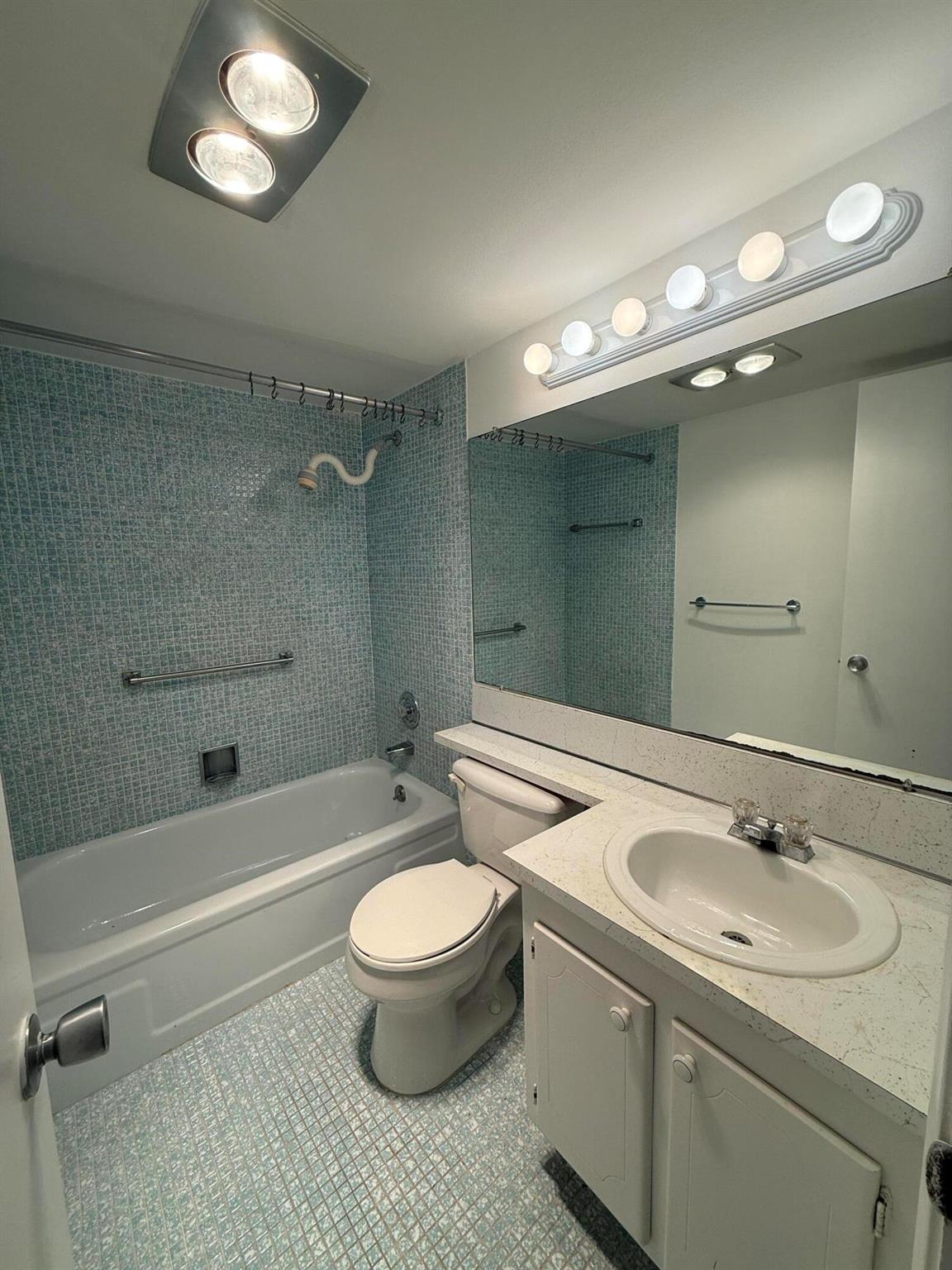 CHATHAM E - Residential Lease