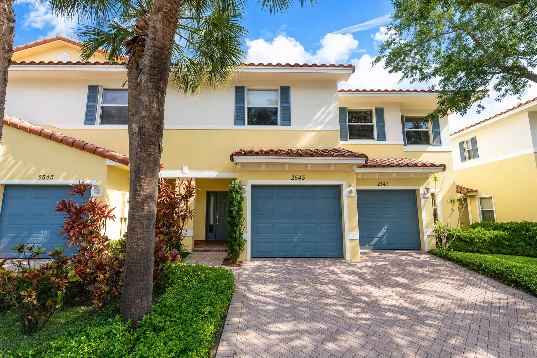 The Oaks at Oaklnd Forest - Residential