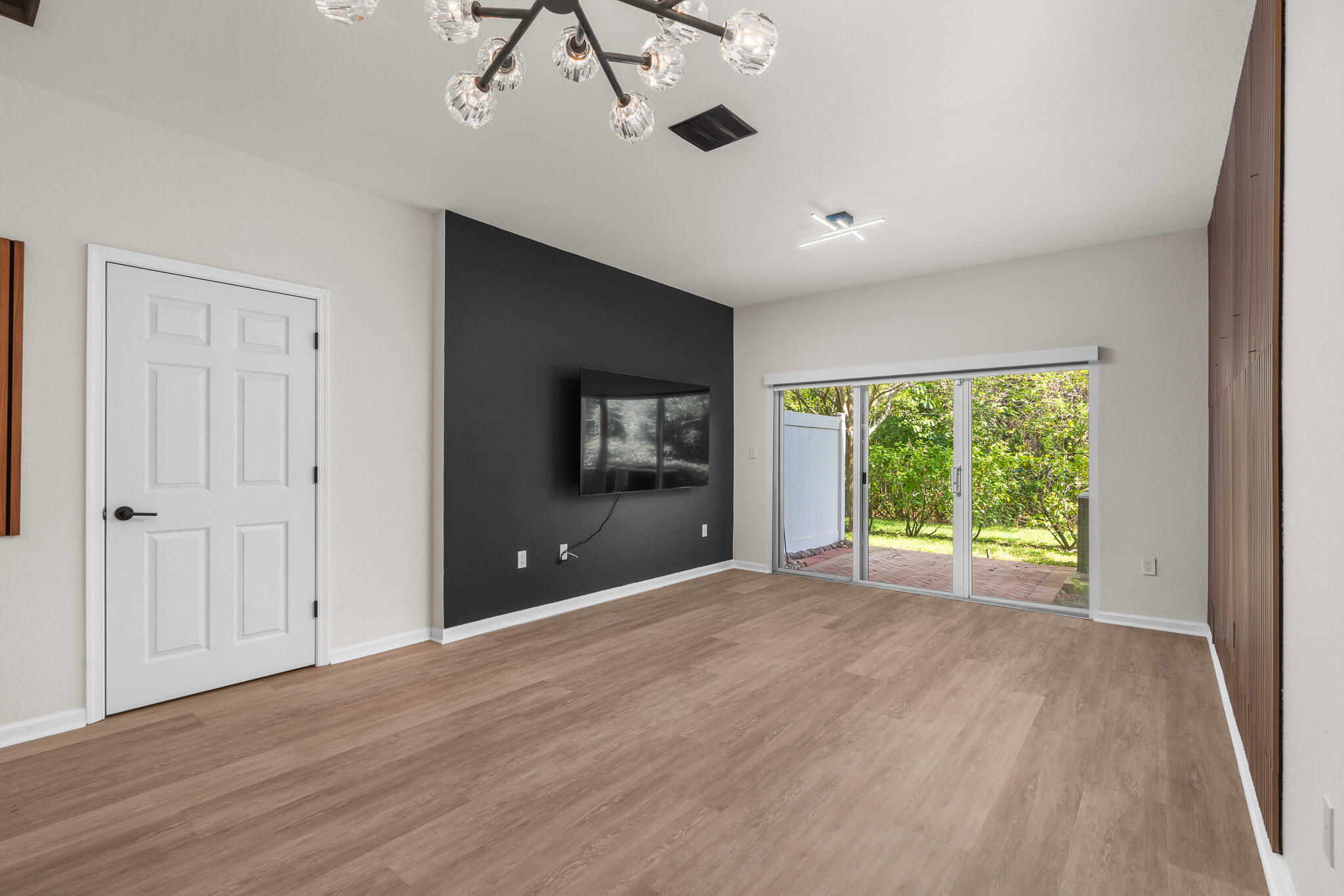 The Oaks at Oaklnd Forest - Residential