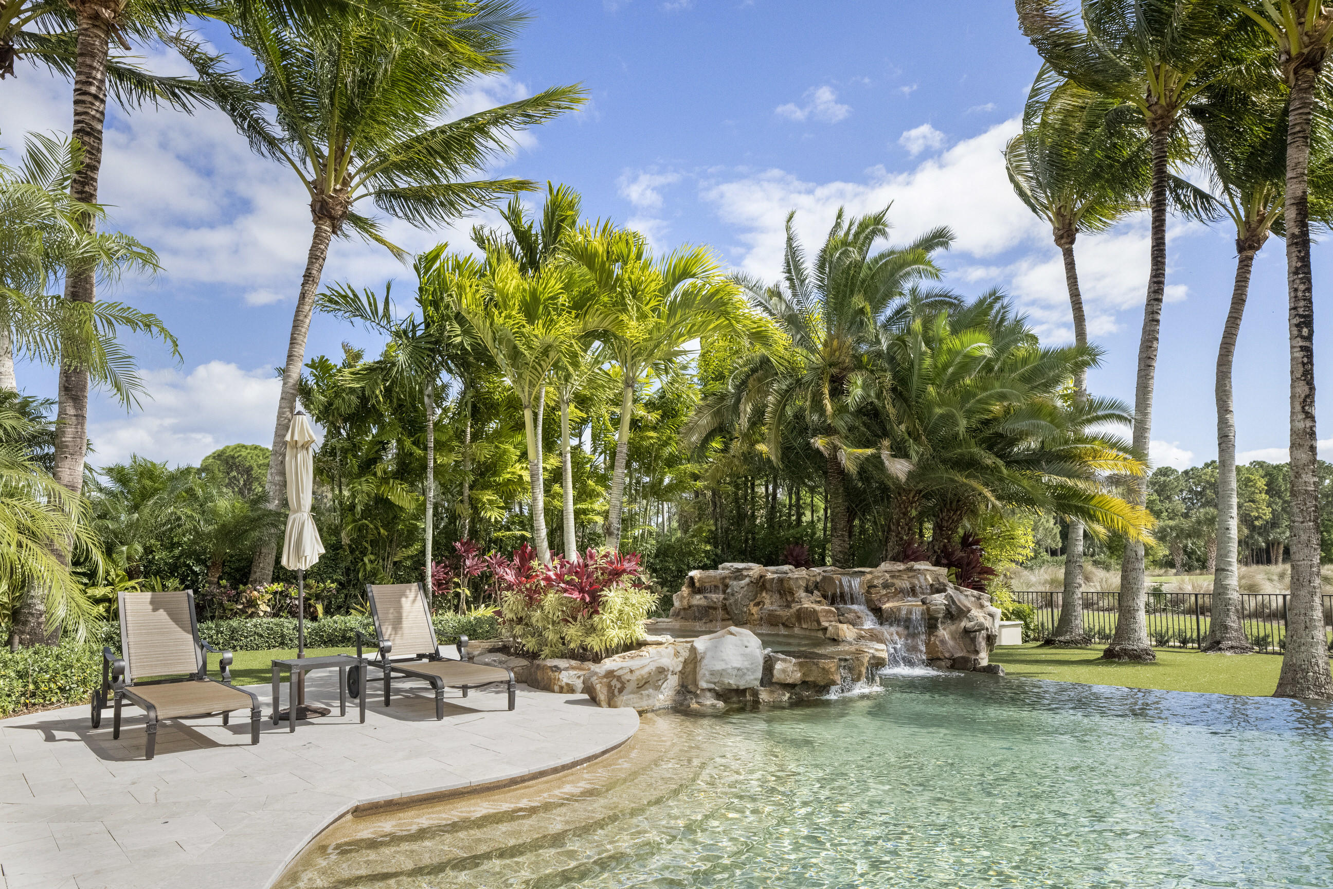 OLD PALM 3 - Residential