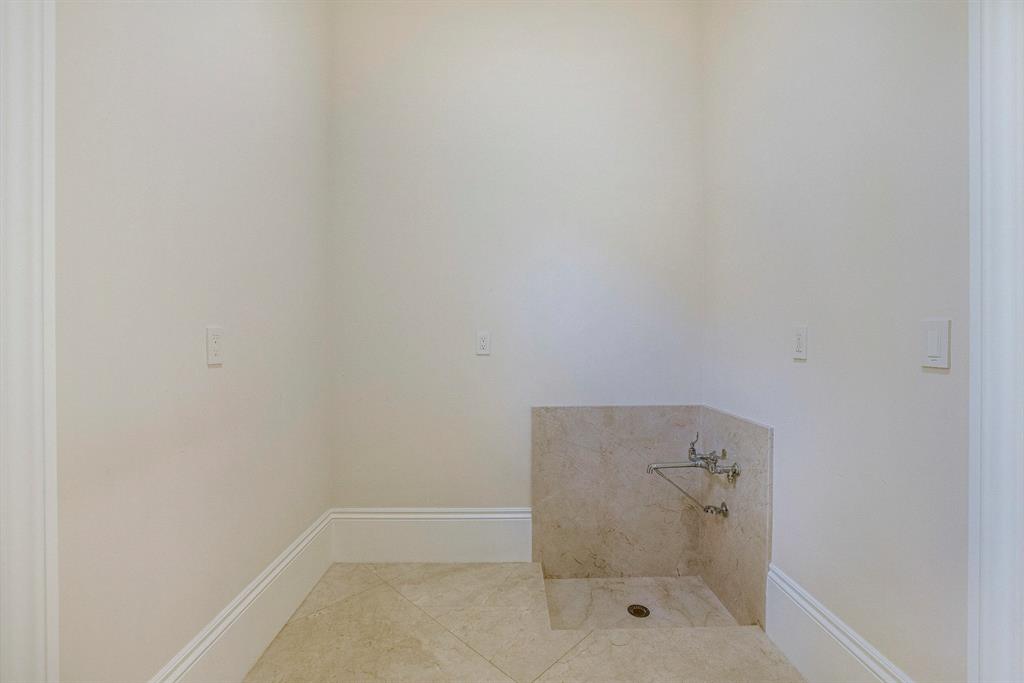 OLD PALM 3 - Residential