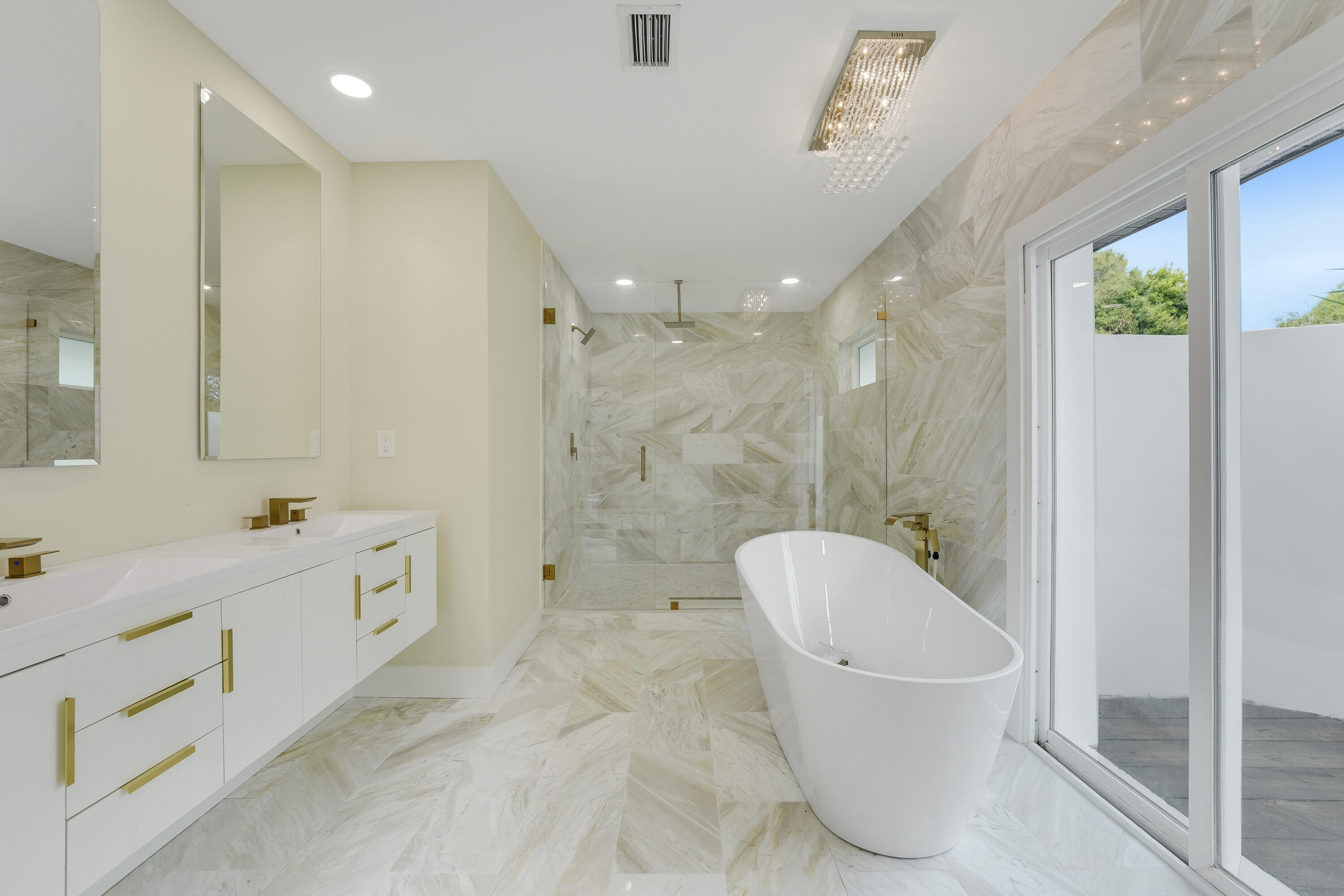 MID-RIVERS YACHT AND COUNTRY CLUB EVERGREEN - Residential