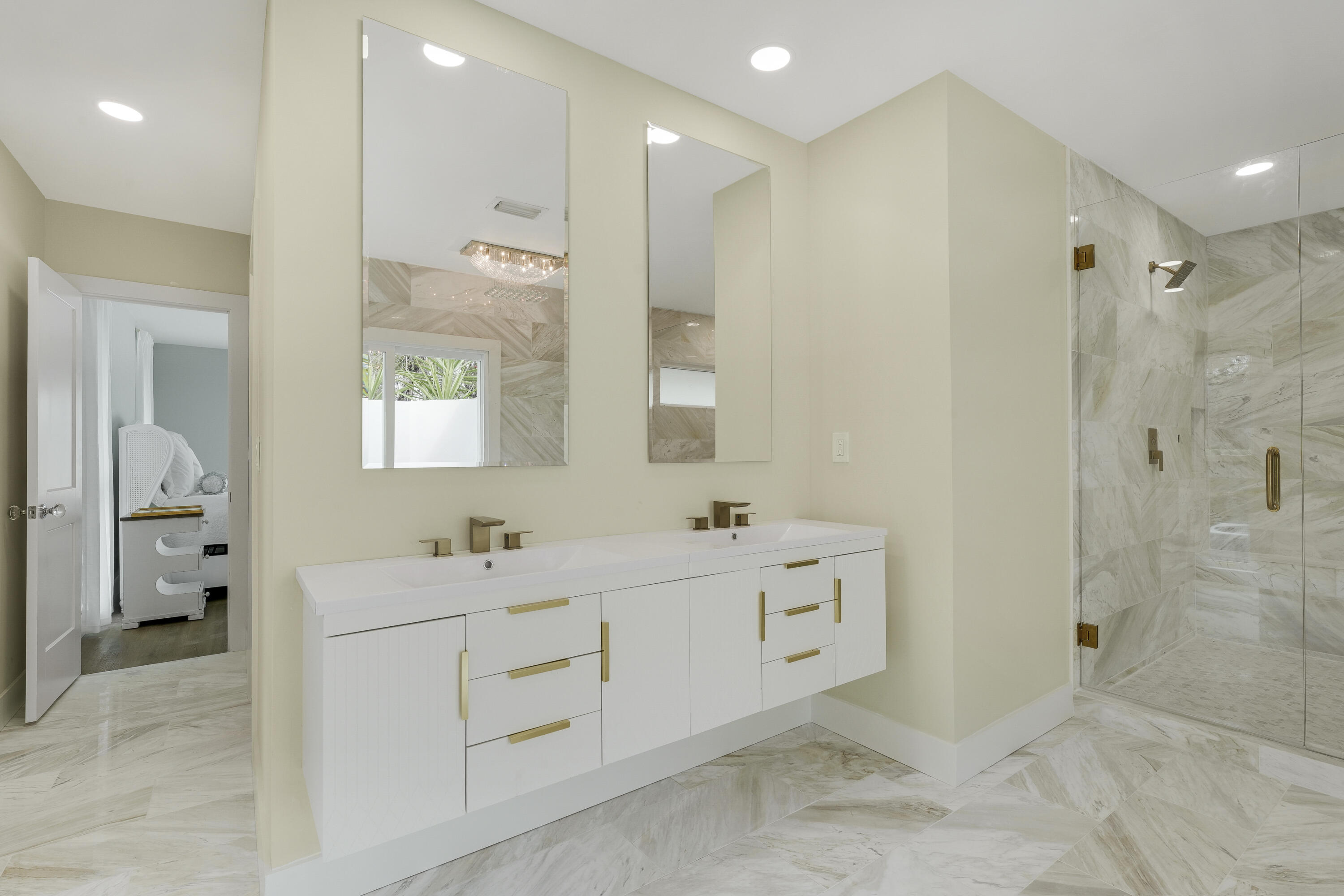 MID-RIVERS YACHT AND COUNTRY CLUB EVERGREEN - Residential