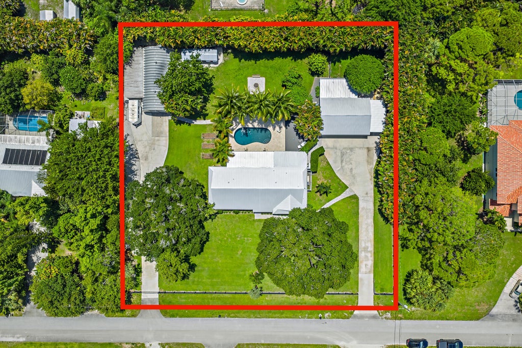 Photo of 6820 140th Lane N, Palm Beach Gardens, FL 33418 (MLS # R11117391)