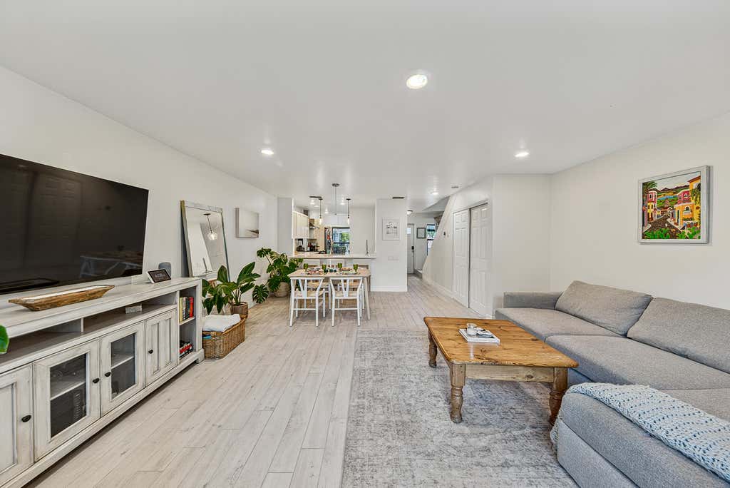 Photo of 1315 MIAMI Road #D, Fort Lauderdale, FL 33316 (MLS # B26065073)