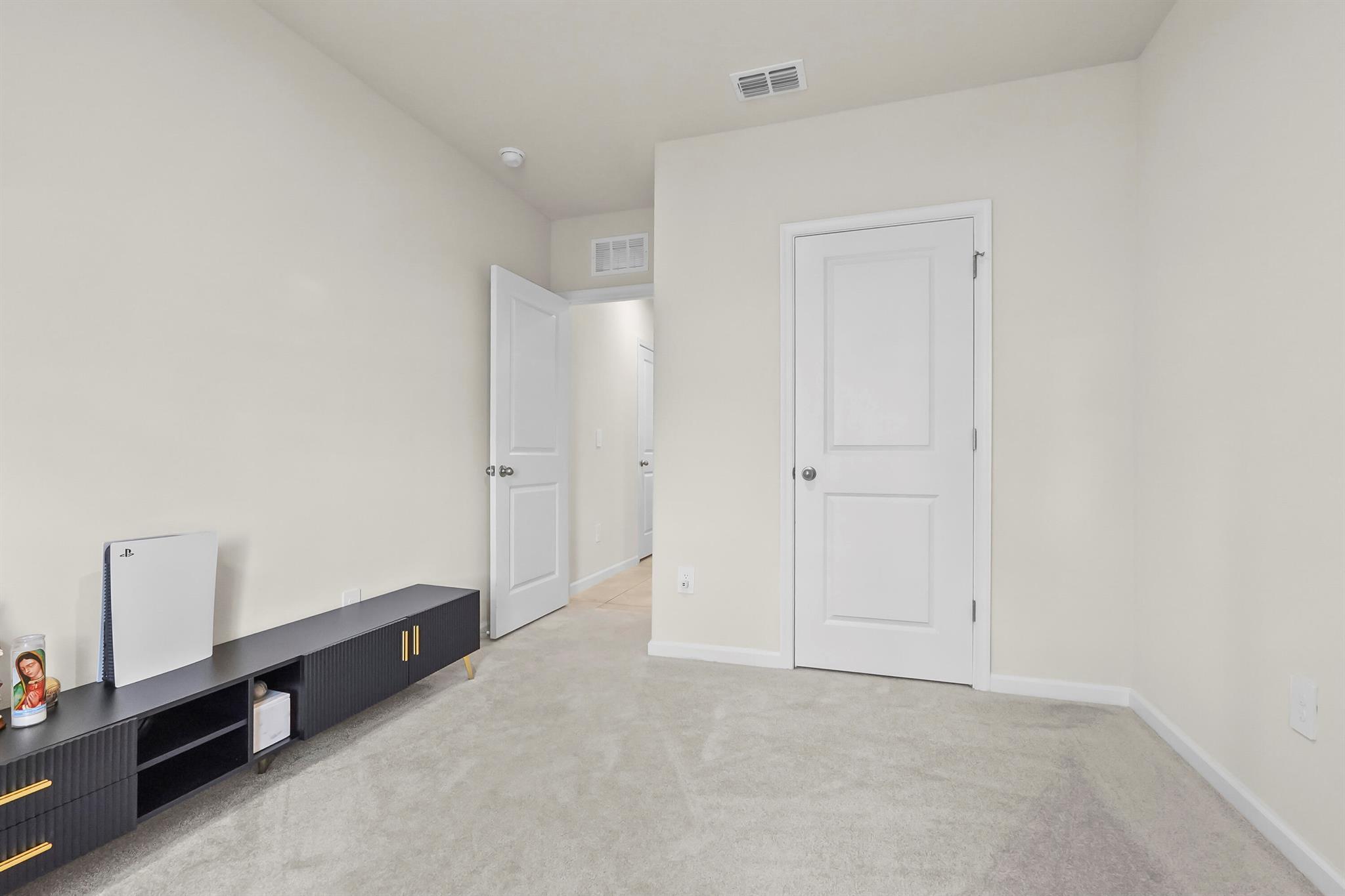 AVALON CROSSING - Residential Lease