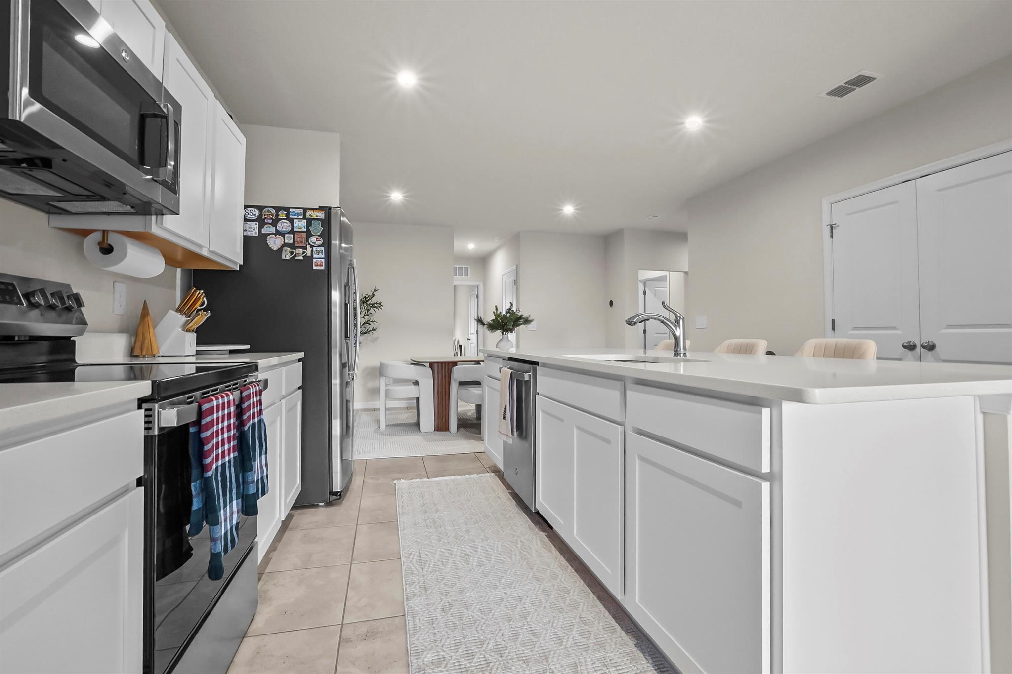 AVALON CROSSING - Residential Lease