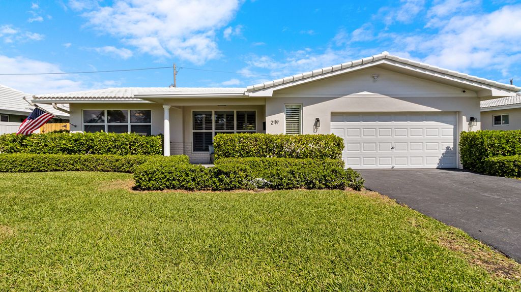 Photo of 2119 NE 56th Place, Fort Lauderdale, FL 33308 (MLS # R11169104)