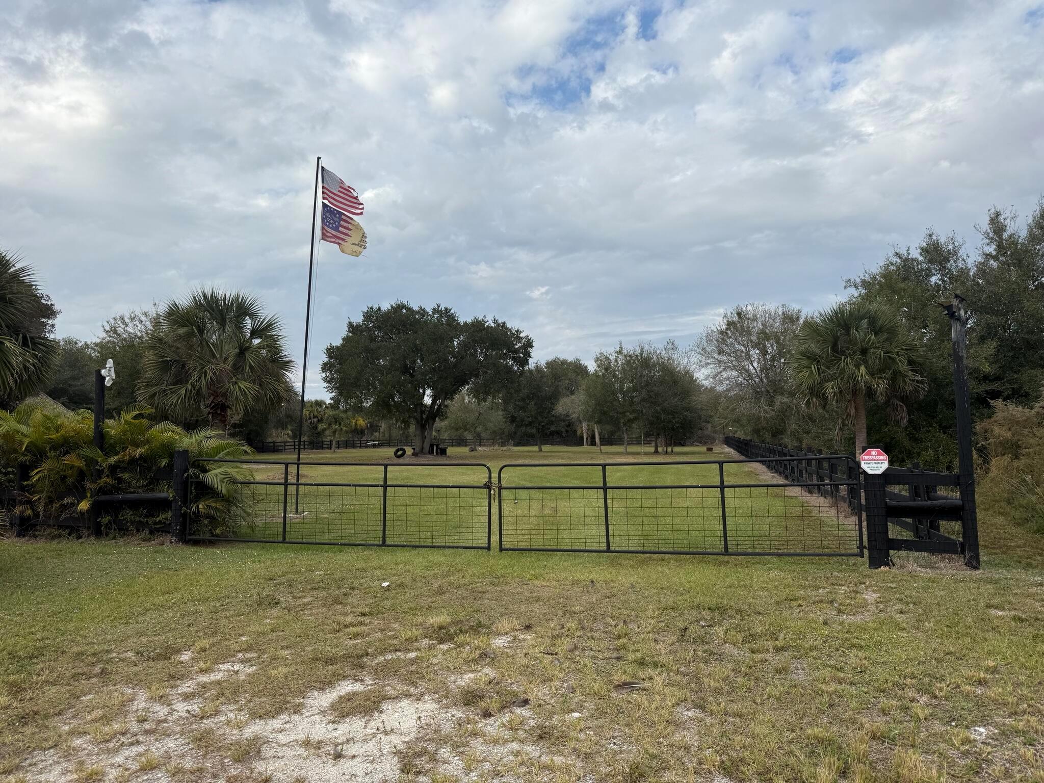 SOUTHERN COLONIZATION COM - Land