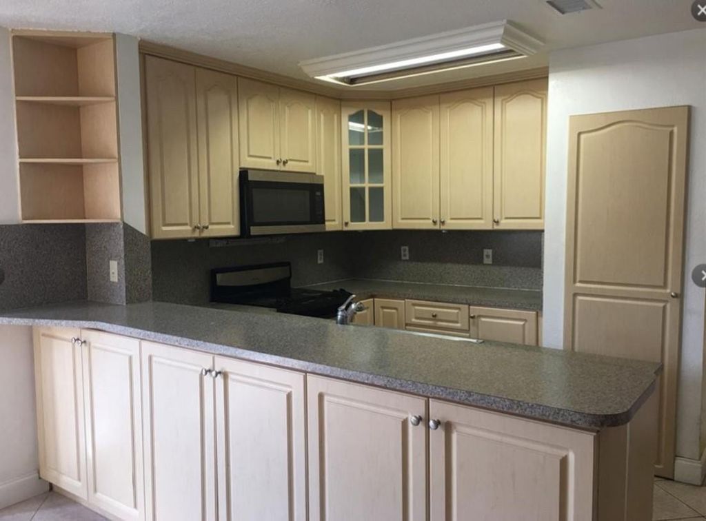 Photo of 4350 SW 72nd Terrace SW, Davie, FL 33314 (MLS # B26047287)