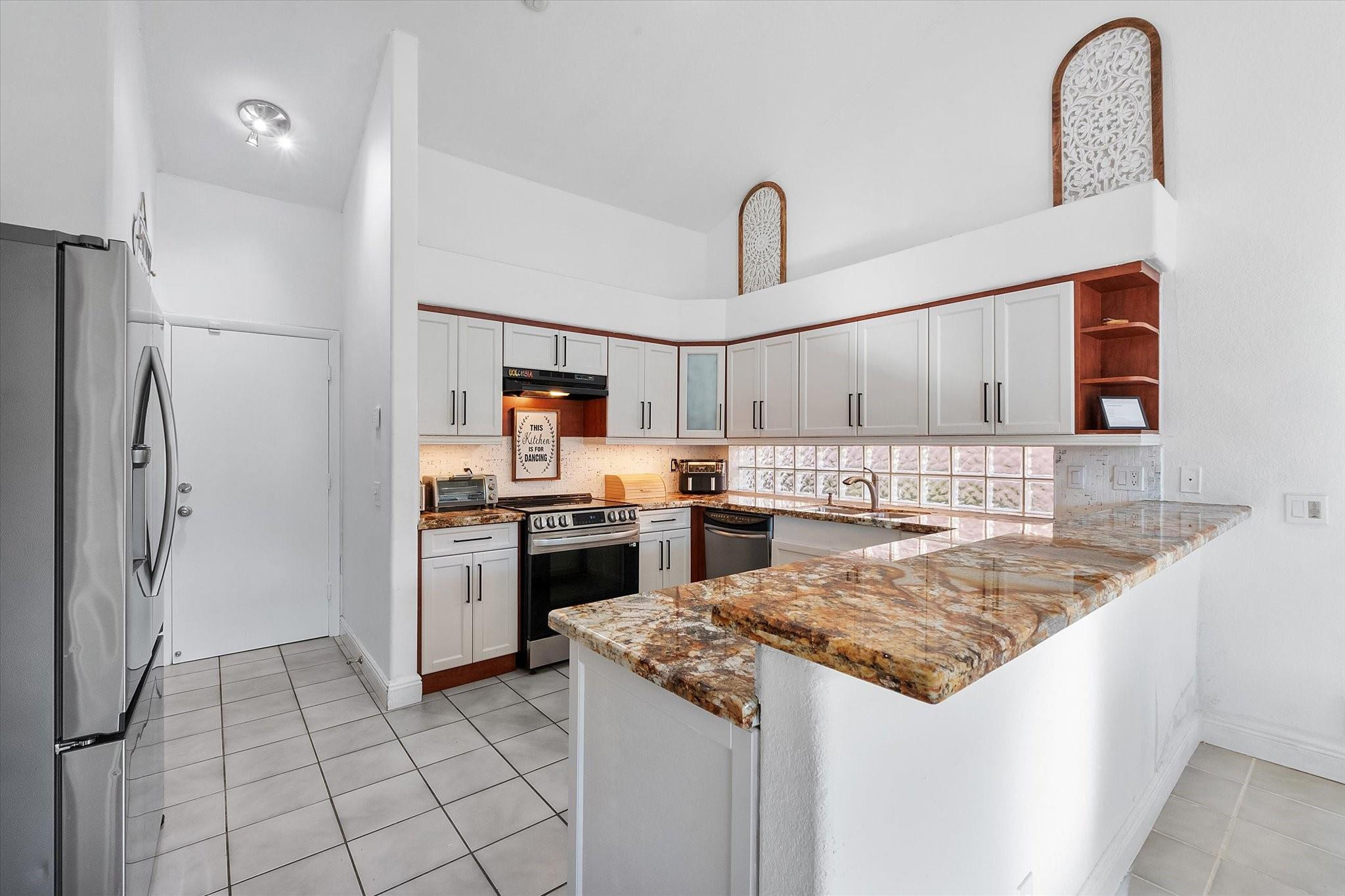 LAGUNA SPRINGS ONE - Residential