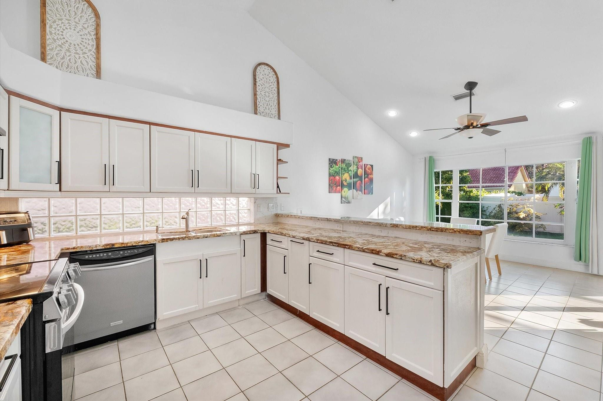 LAGUNA SPRINGS ONE - Residential