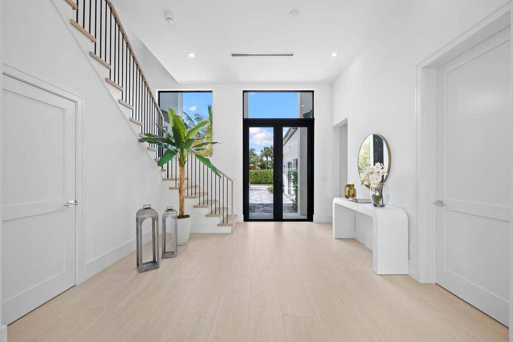 Photo of 325 W Riverside Drive, Jupiter, FL 33469 (MLS # B26065734)