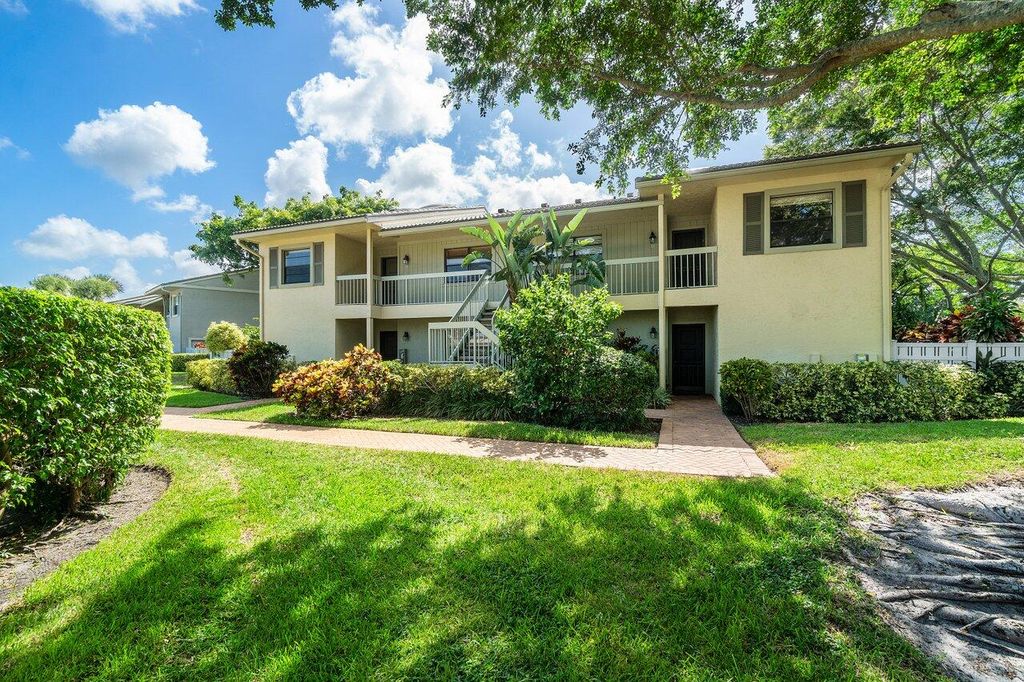 Photo of 59 Eastgate Drive #D, Boynton Beach, FL 33436 (MLS # R10991566)