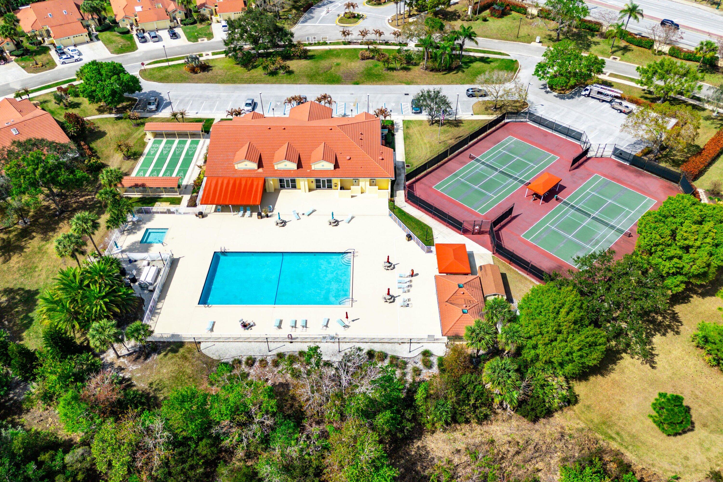 WHISPERING SOUND - Residential