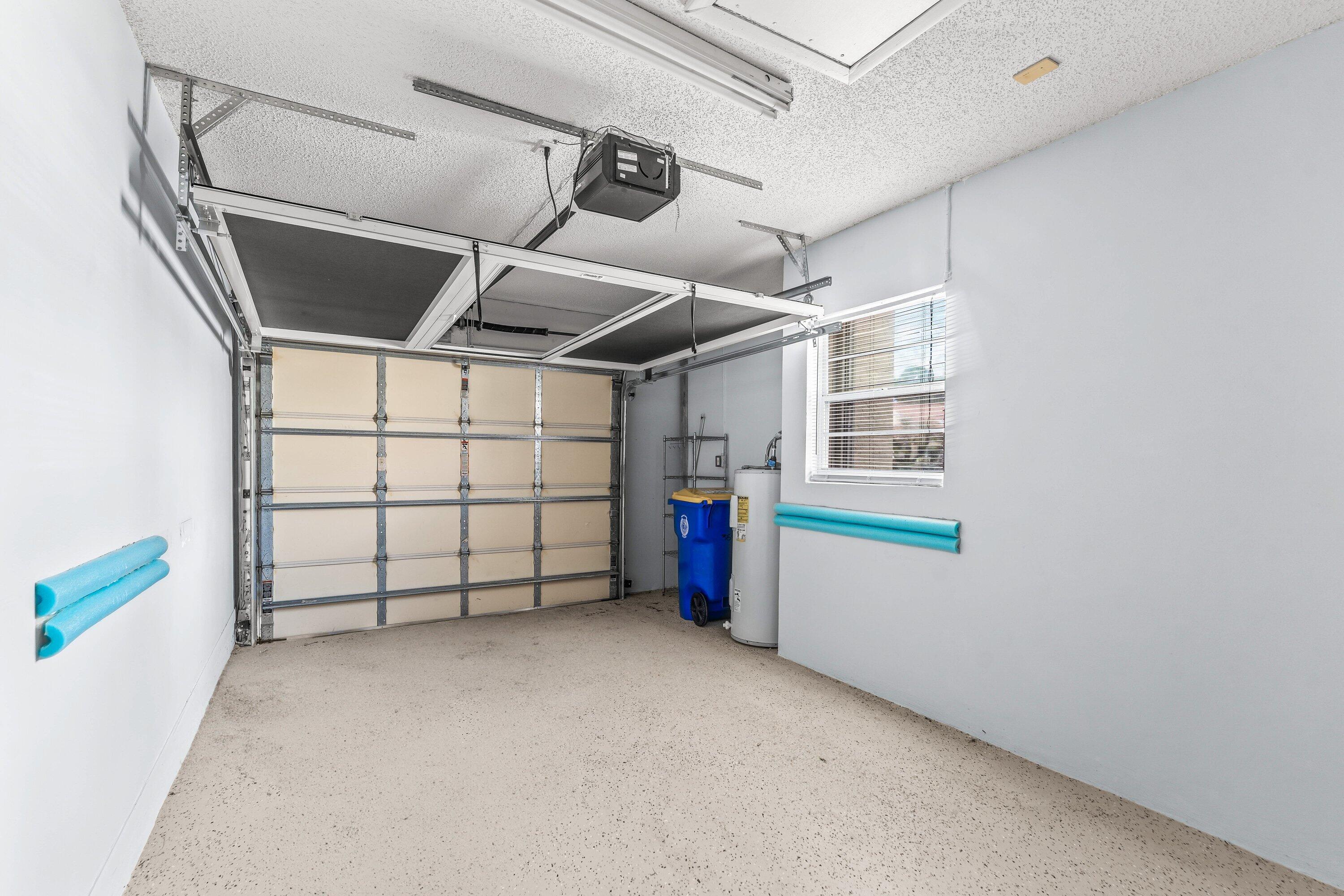 WHISPERING SOUND - Residential