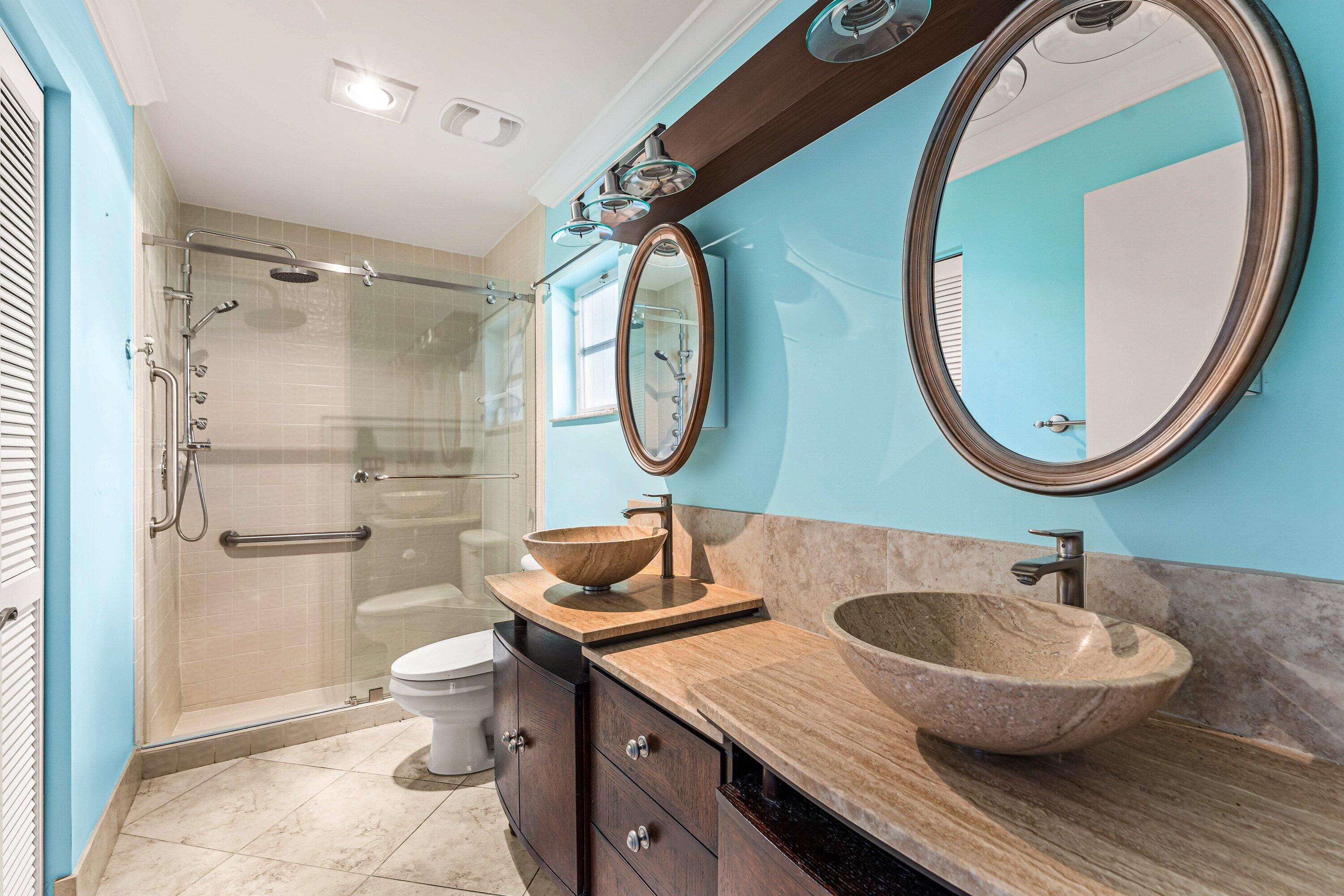 WHISPERING SOUND - Residential