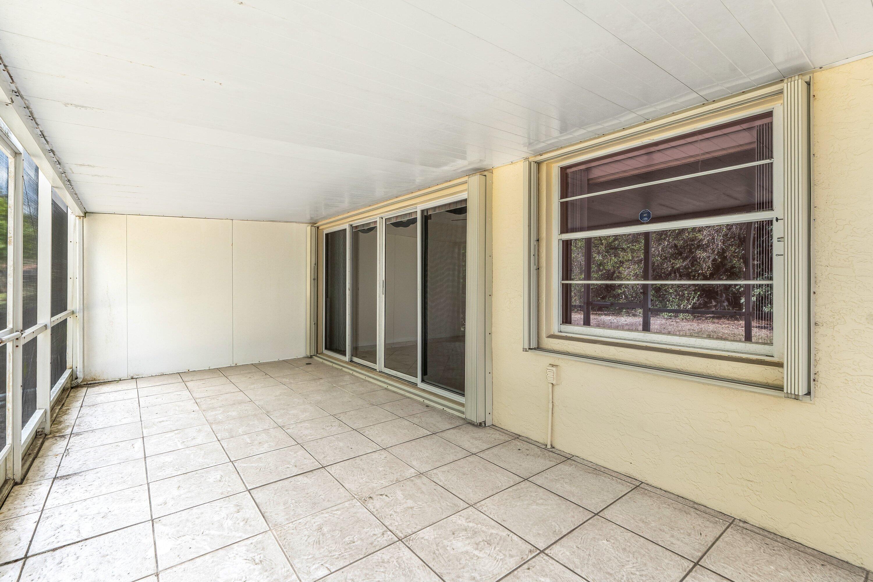 WHISPERING SOUND - Residential