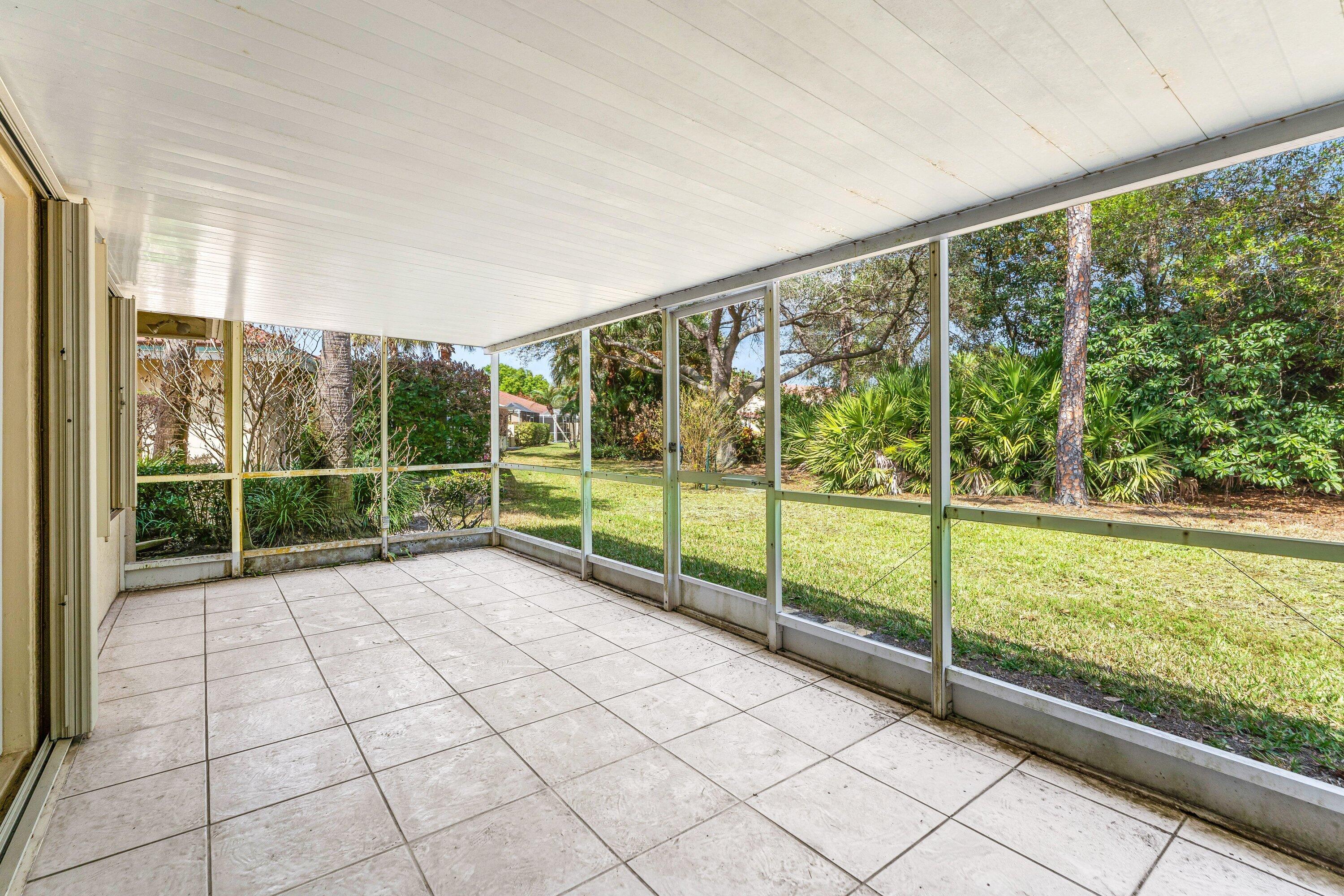 WHISPERING SOUND - Residential