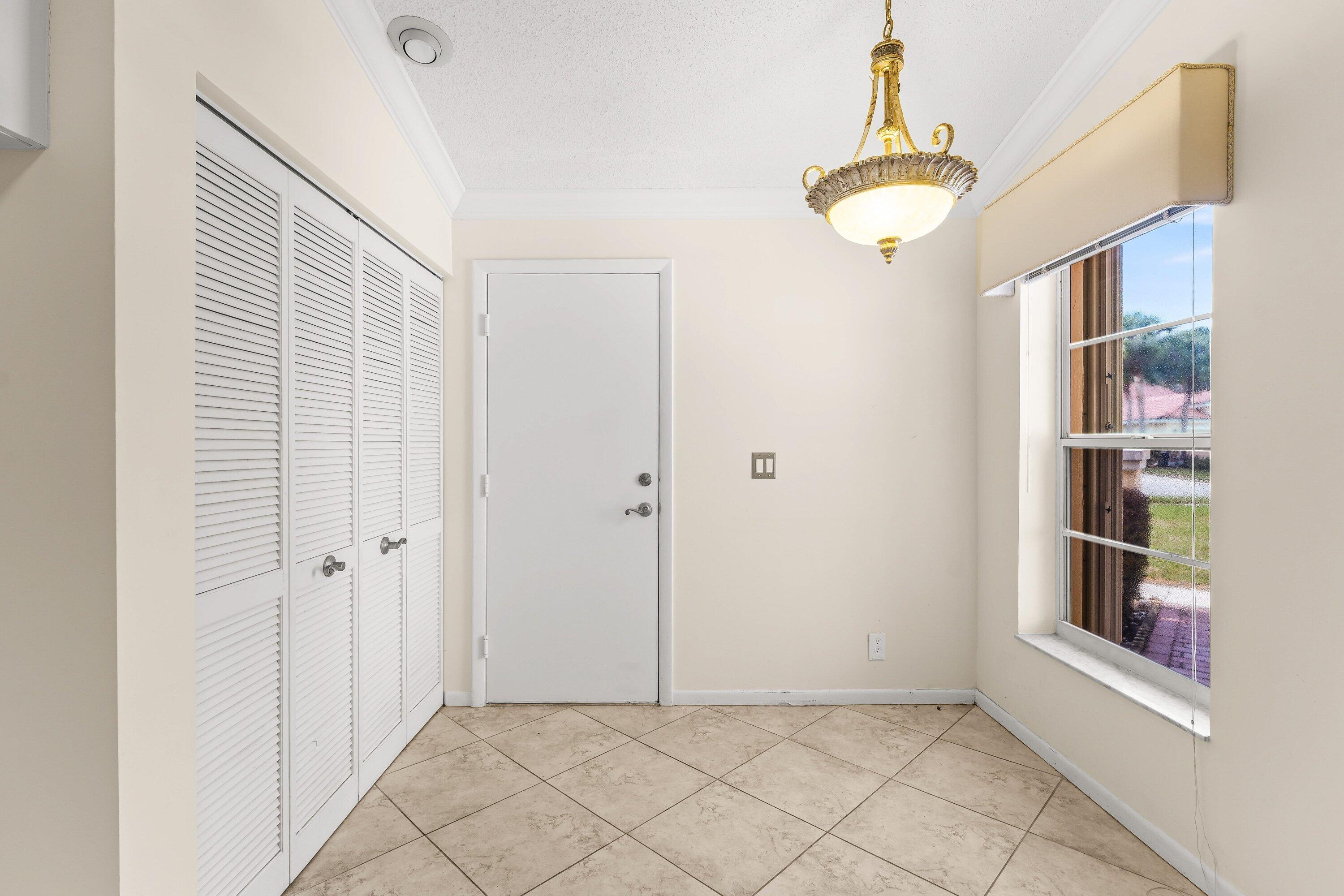 WHISPERING SOUND - Residential