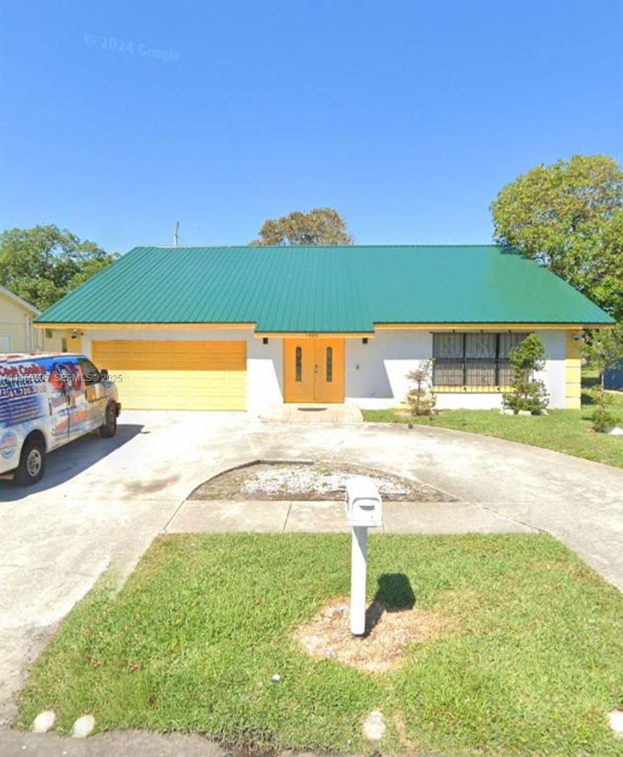 Investor Special located in Rolling Green Ridge. No HOA community, east of I-95. Property requires renovation but features a brand-new metal roof.