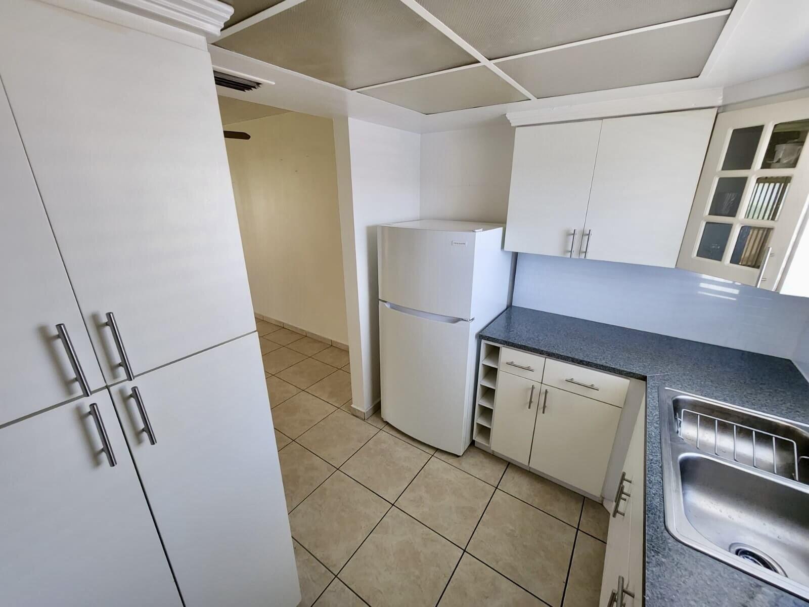 CRESTHAVEN VILLAS NO 5 CO - Residential Lease