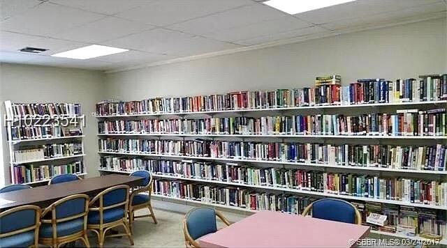 CRESTHAVEN VILLAS NO 5 CO - Residential Lease